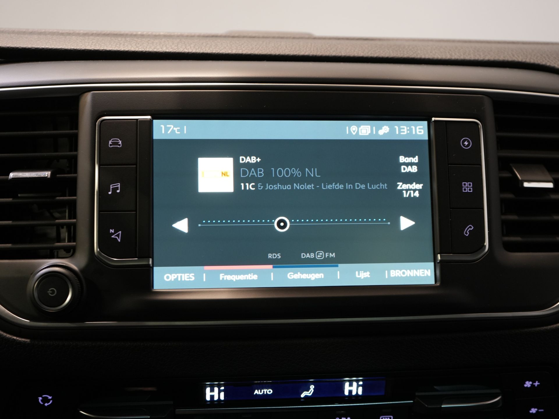 Opel E-Zafira Personenvervoer (Ulysse) L2 75 kWh 330 km WLTP (€40.467 incl.btw) Combi/ Kombi/ 8P/ 8 Pers./ Snellader/ 2x Elek.Schuif/ Xenon/ Pano/ Leder/ Clim 29