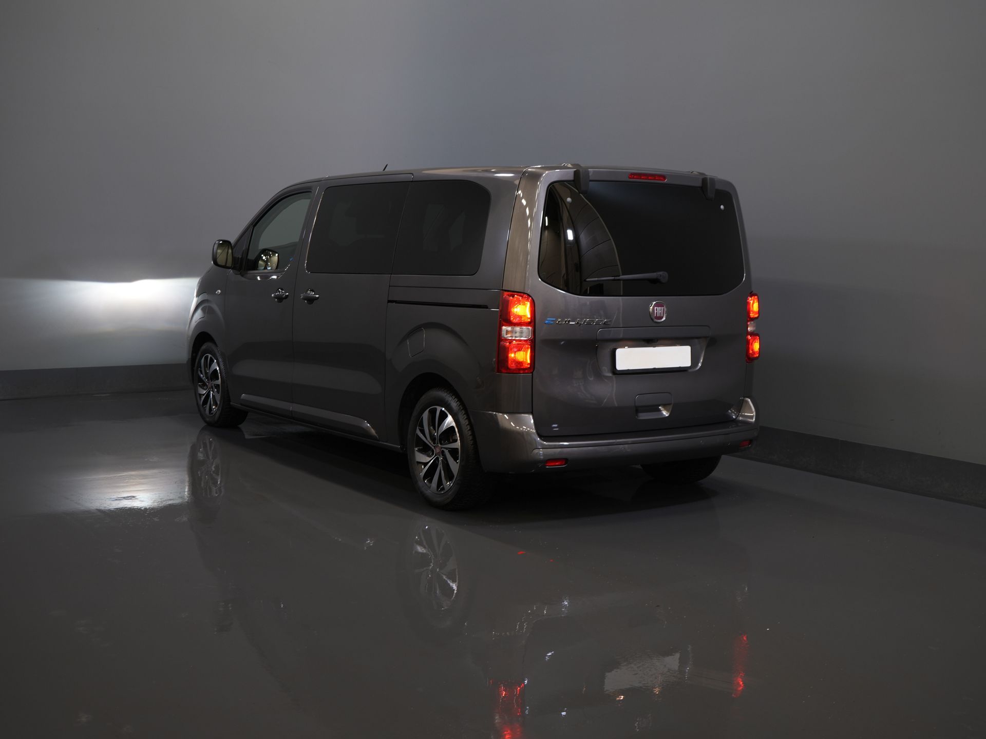 Citroën Ë-Spacetourer Personenvervoer (Ulysse) L2 75 kWh 330 km WLTP (€40.467 incl.btw) Combi/ Kombi/ 8P/ 8 Pers./ Snellader/ 2x Elek.Schuif/ Xenon/ Pano/ Leder/ Clim 1