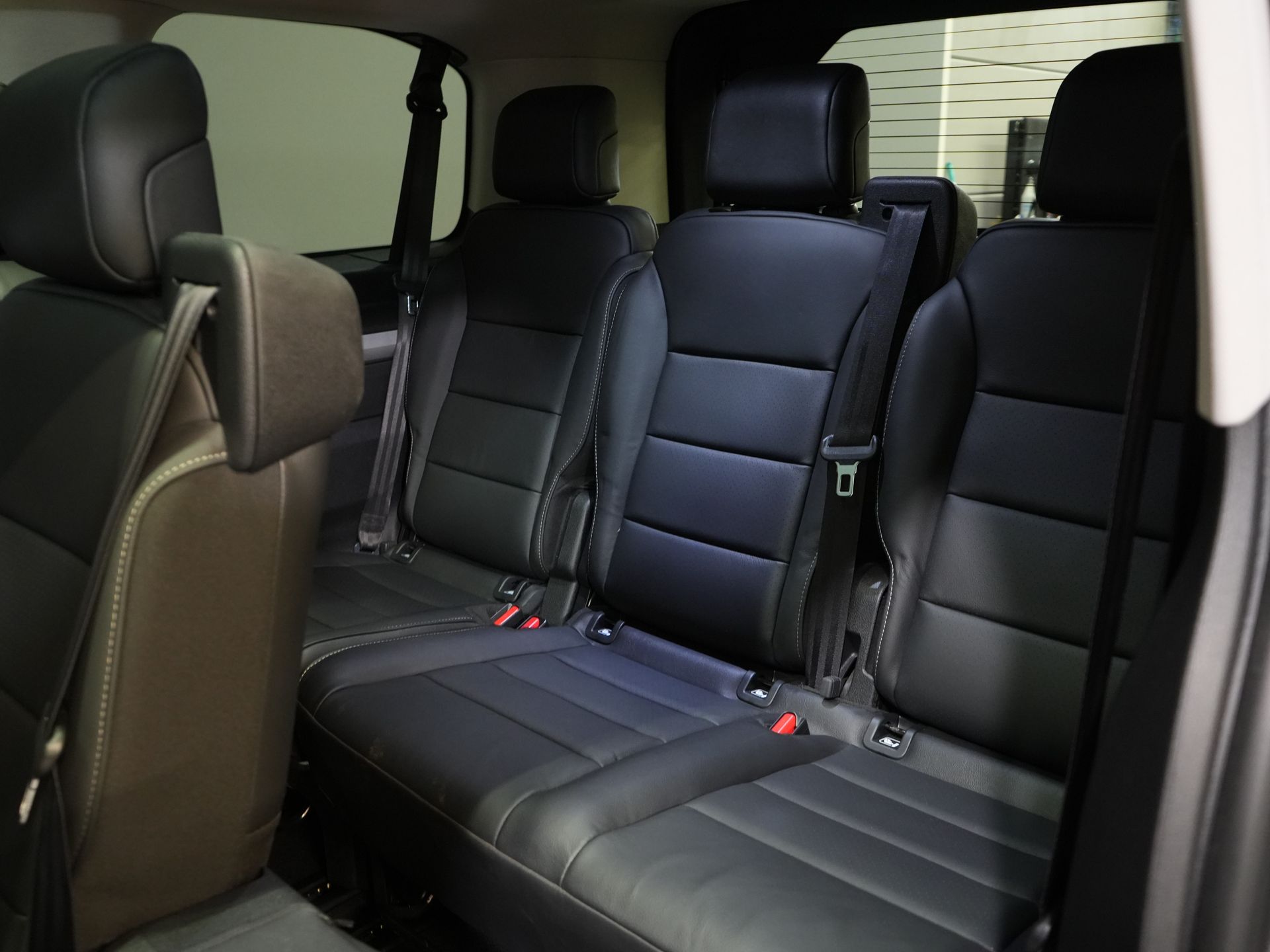 Citroën Ë-Spacetourer Personenvervoer (Ulysse) L2 75 kWh 330 km WLTP (€40.467 incl.btw) Combi/ Kombi/ 8P/ 8 Pers./ Snellader/ 2x Elek.Schuif/ Xenon/ Pano/ Leder/ Clim 17