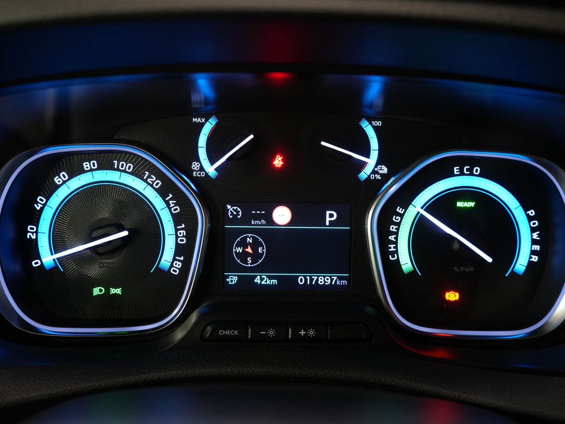 Citroën Ë-Spacetourer Personenvervoer (Ulysse) L2 75 kWh 330 km WLTP (€40.467 incl.btw) Combi/ Kombi/ 8P/ 8 Pers./ Snellader/ 2x Elek.Schuif/ Xenon/ Pano/ Leder/ Clim 25