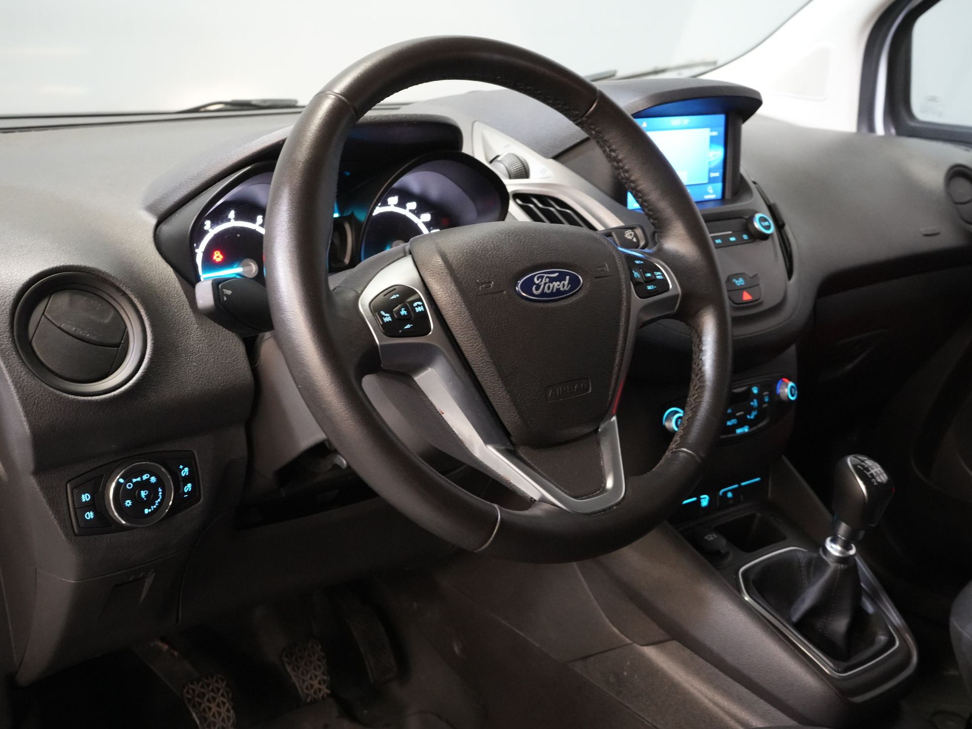 Ford Transit Courier Bestelbus 1.0 EcoBoost 100pk Limited BENZINE BPM VRIJ! Carplay/ Camera/ Climate/ Cruise/ PDC/ LMV/ DAB 13