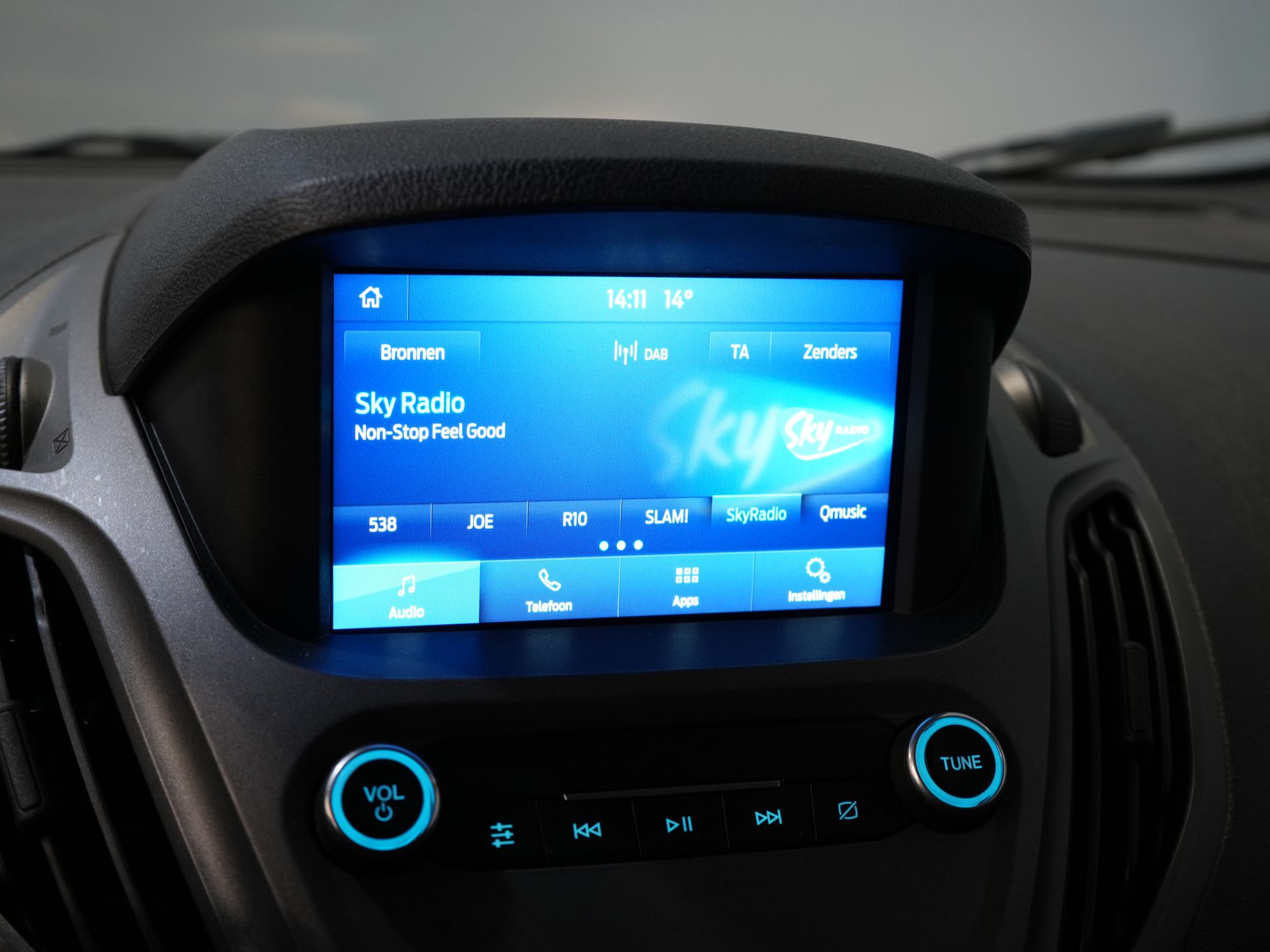 Ford Transit Courier Bestelbus 1.0 EcoBoost 100pk Limited BENZINE BPM VRIJ! Carplay/ Camera/ Climate/ Cruise/ PDC/ LMV/ DAB 21