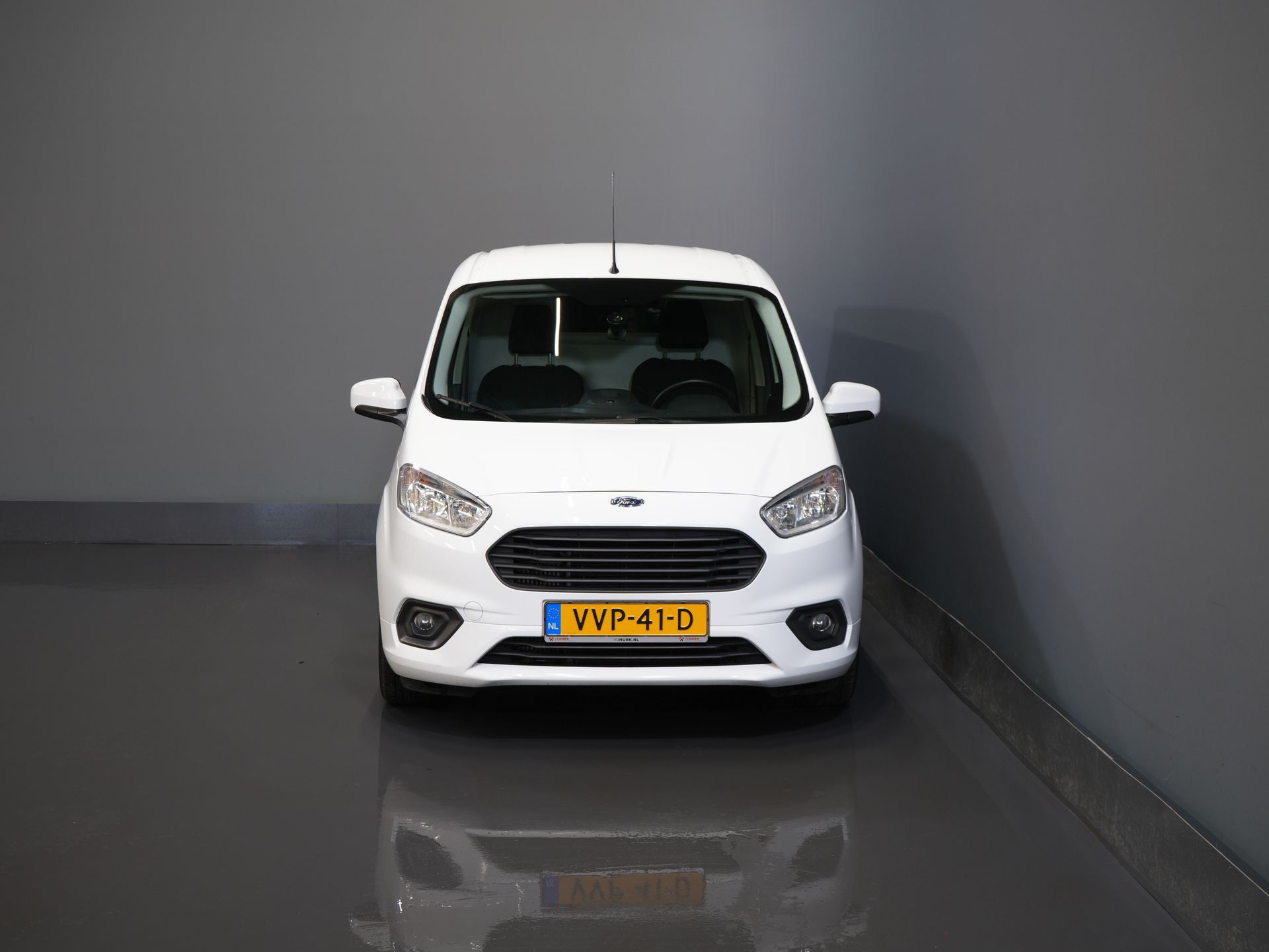 Ford Transit Courier Bestelbus 1.0 EcoBoost 100pk Limited BENZINE BPM VRIJ! Carplay/ Camera/ Climate/ Cruise/ PDC/ LMV/ DAB 6