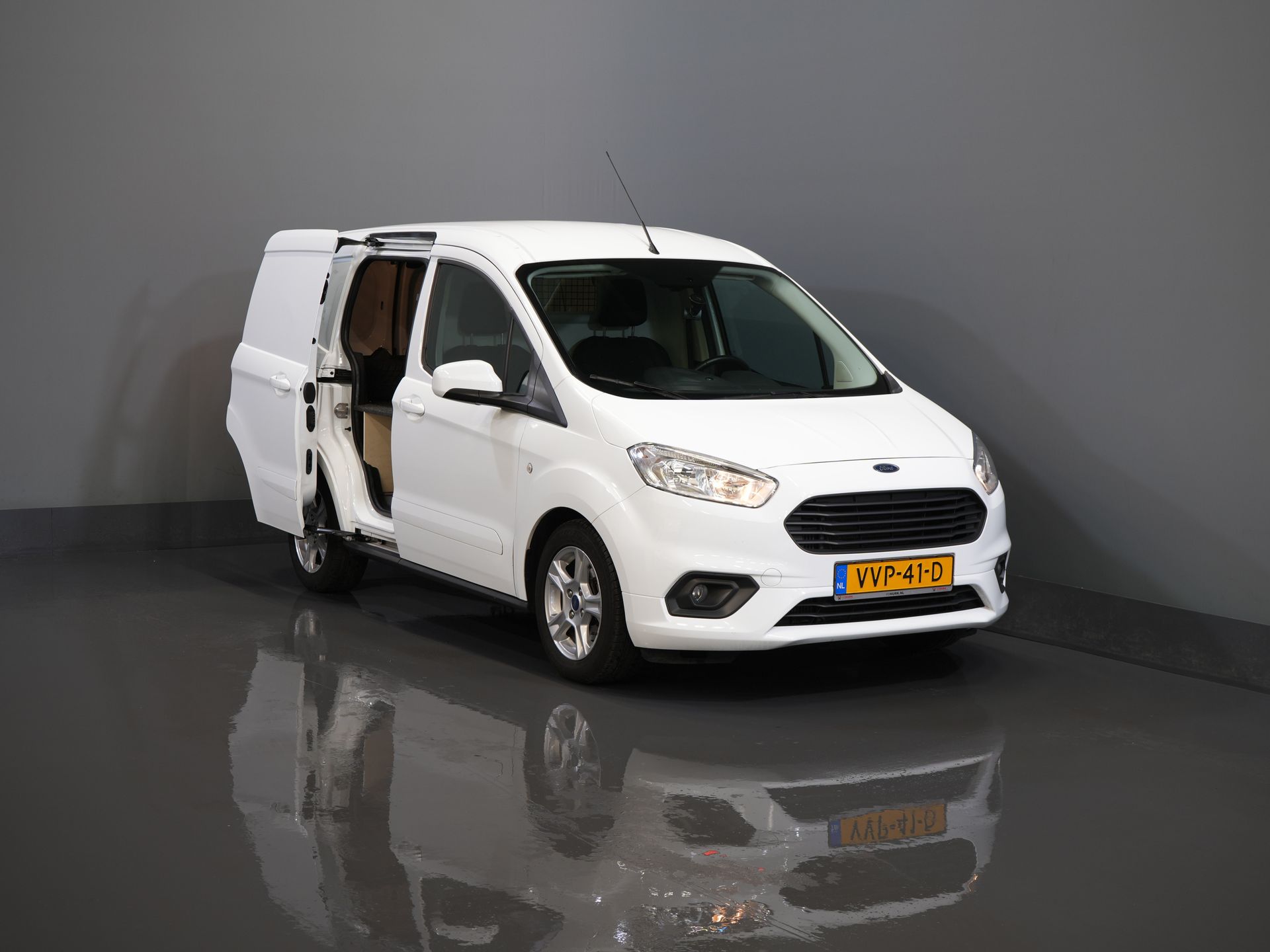 Ford Transit Courier Bestelbus 1.0 EcoBoost 100pk Limited BENZINE BPM VRIJ! Carplay/ Camera/ Climate/ Cruise/ PDC/ LMV/ DAB 8