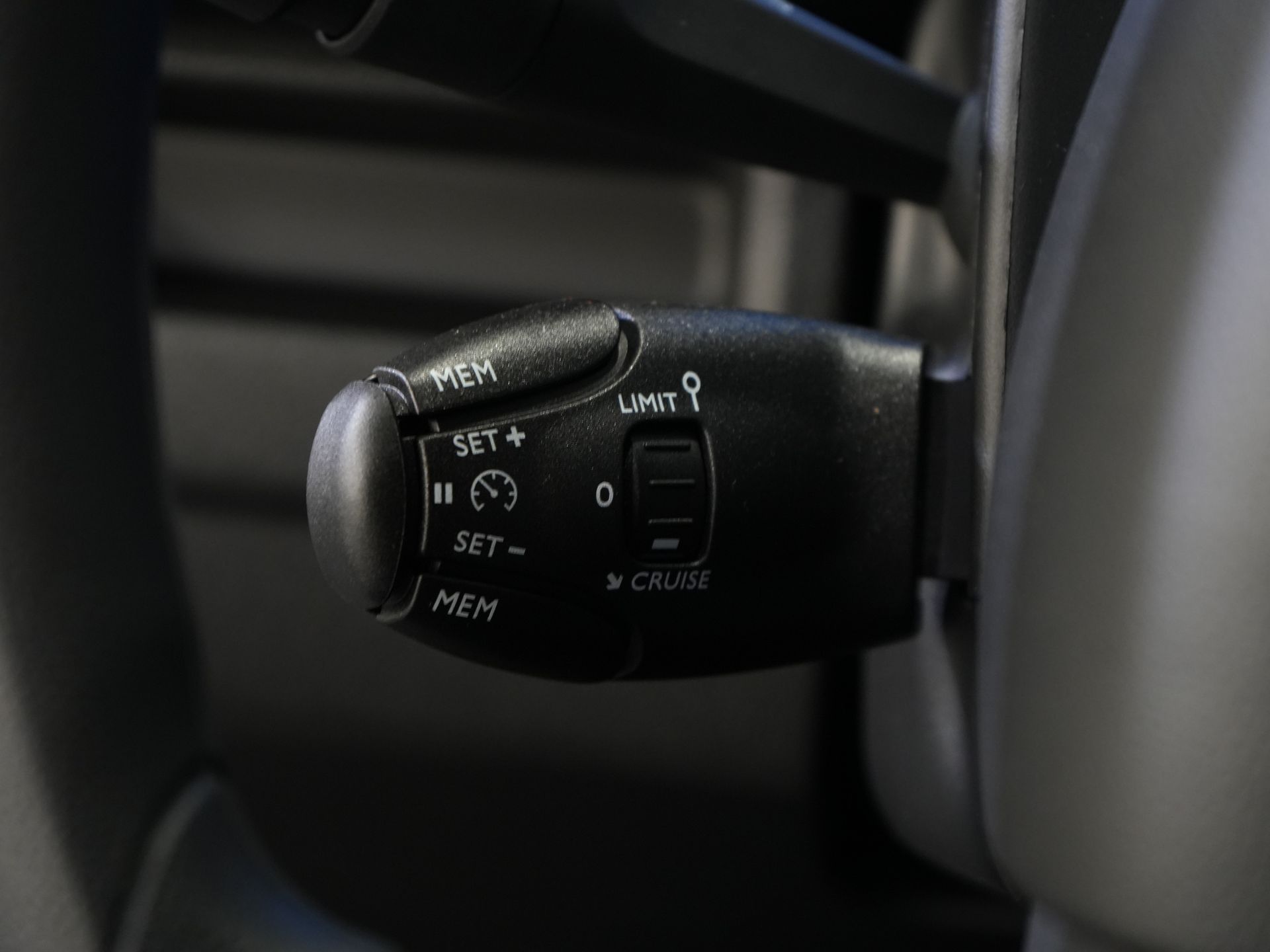 Citroën ë-Jumpy Bestelbus L2 75 kWh 330km WLTP Snellader/ 3 Pers./ Carplay/ Camera/ PDC/ Cruise/ Airco 16