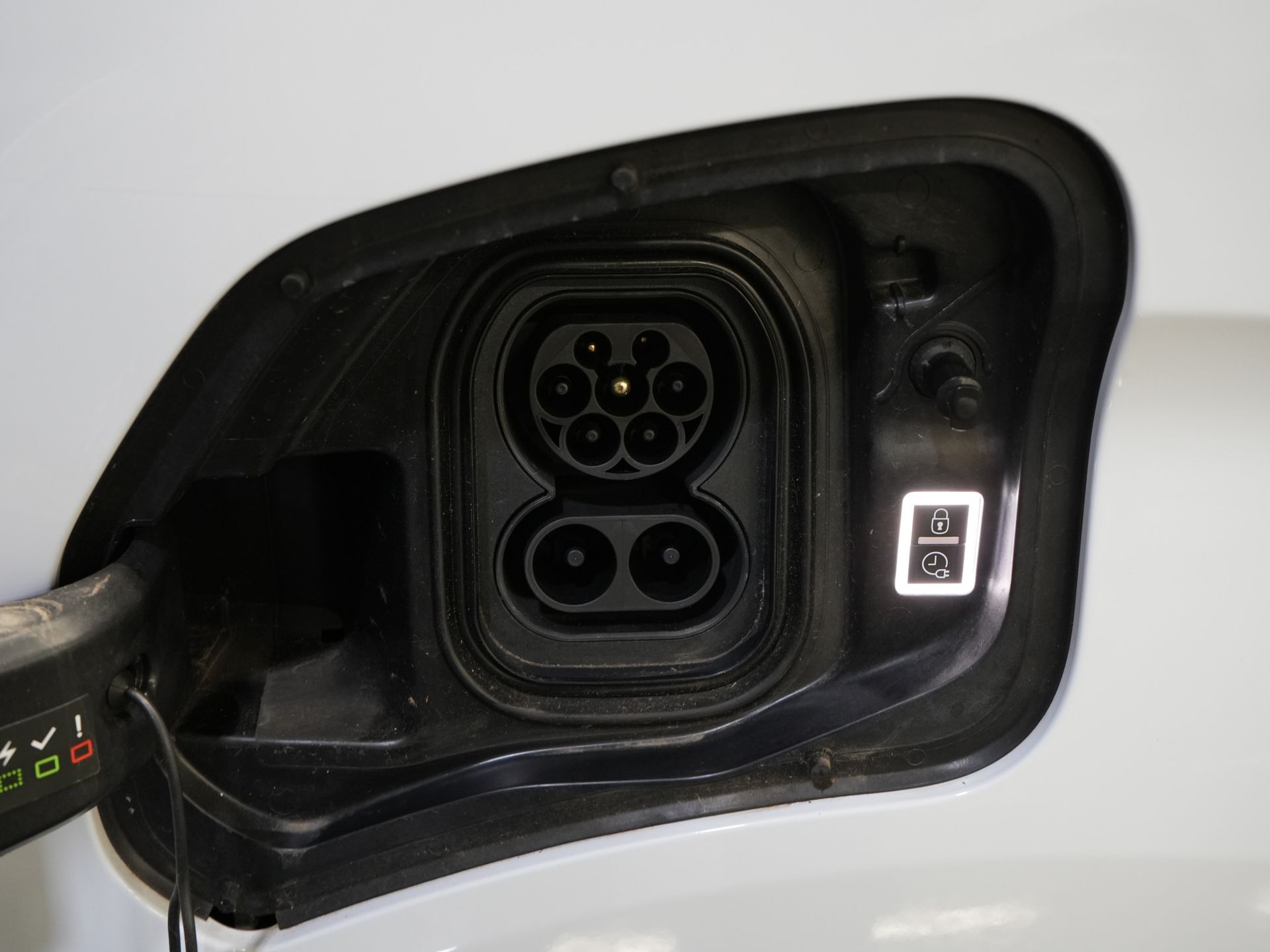 Citroën ë-Jumpy Bestelbus L2 75 kWh 330km WLTP Snellader/ 3 Pers./ Carplay/ Camera/ PDC/ Cruise/ Airco 24