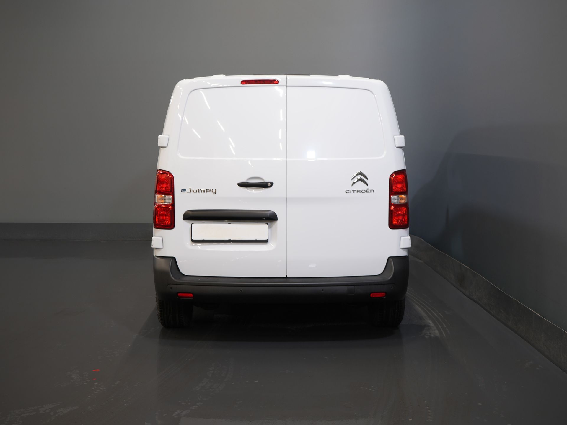 Citroën ë-Jumpy Bestelbus L2 75 kWh 330km WLTP Snellader/ 3 Pers./ Carplay/ Camera/ PDC/ Cruise/ Airco 5