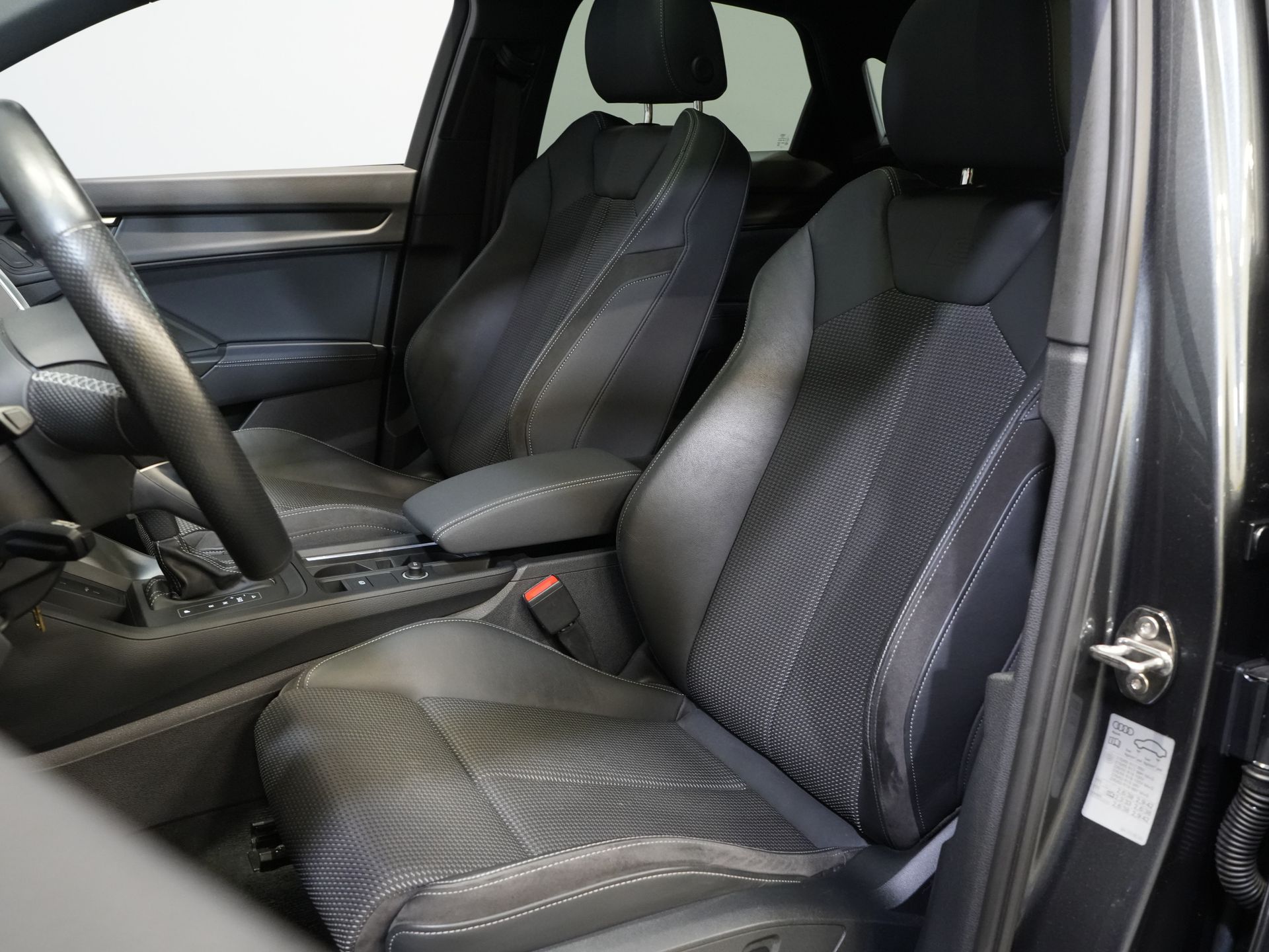 Audi Q3 Sportback SUV 45 TFSI E-Tron 245 pk S-Line Virtual Cockpit/ Pano/ Carplay/ Stoelverw./ PDC/ Trekhaak 11