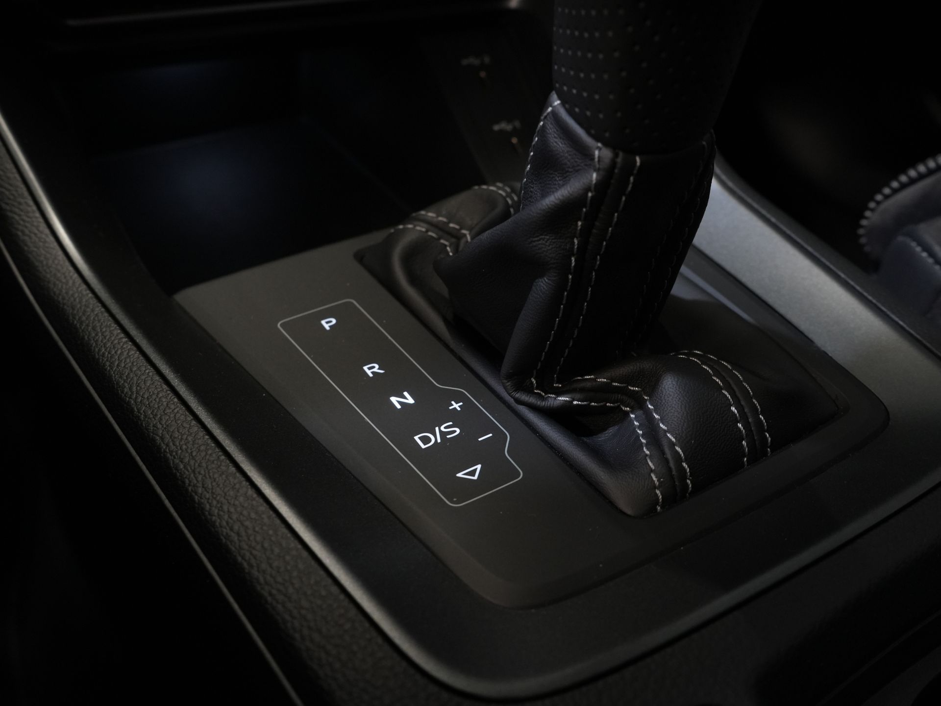 Audi Q3 Sportback SUV 45 TFSI E-Tron 245 pk S-Line Virtual Cockpit/ Pano/ Carplay/ Stoelverw./ PDC/ Trekhaak 25