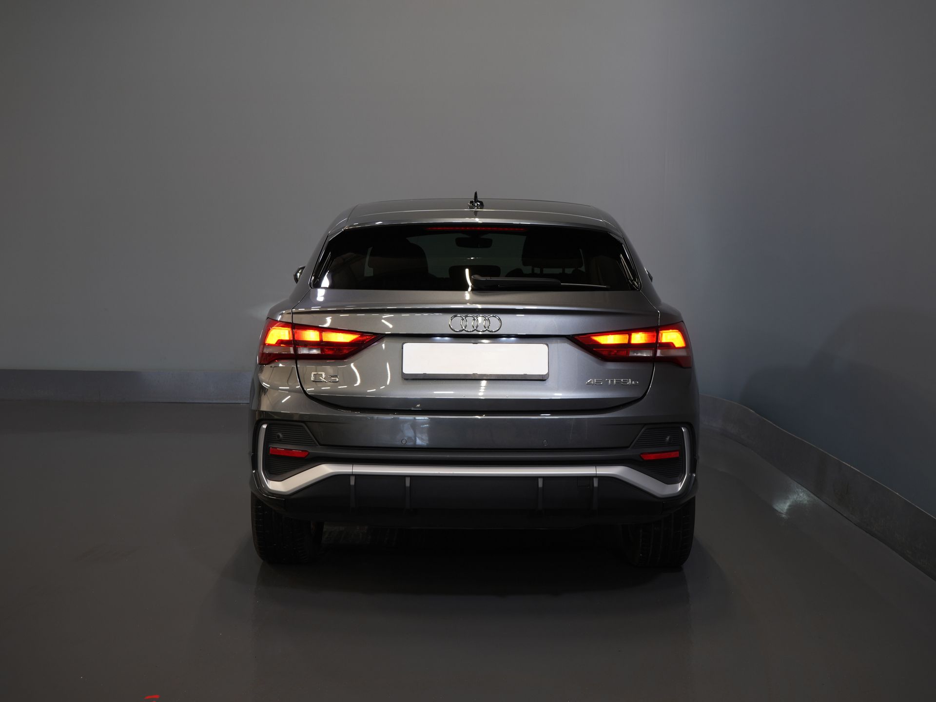 Audi Q3 Sportback SUV 45 TFSI E-Tron 245 pk S-Line Virtual Cockpit/ Pano/ Carplay/ Stoelverw./ PDC/ Trekhaak 5