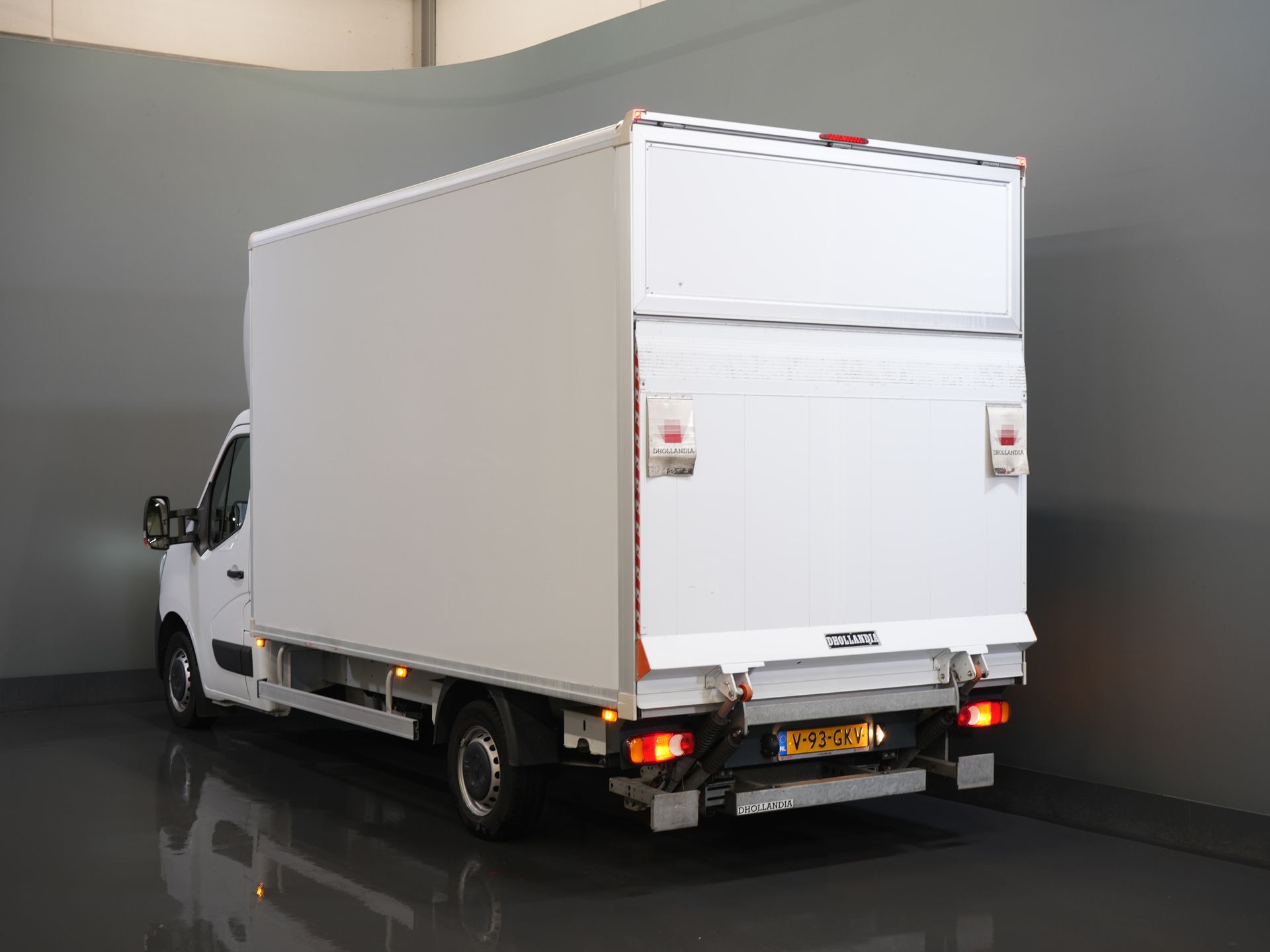 Renault Master Bakwagen T35 2.3 dCi 165 pk Bakwagen 420x215x233 Laadklep/ Zijdeur/ Meubelbak/ Spoiler/ Cruise/ Airco 1