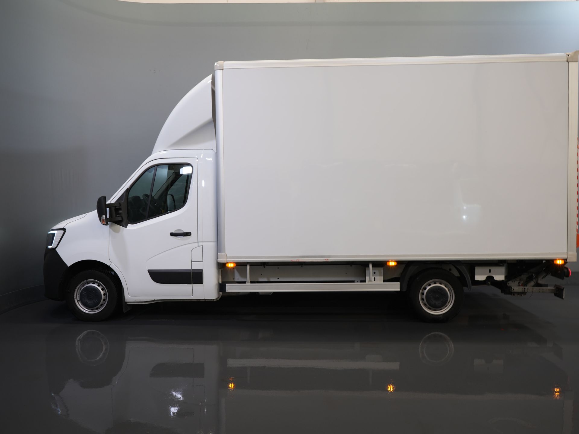 Renault Master Bakwagen T35 2.3 dCi 165 pk Bakwagen 420x215x233 Laadklep/ Zijdeur/ Meubelbak/ Spoiler/ Cruise/ Airco 9