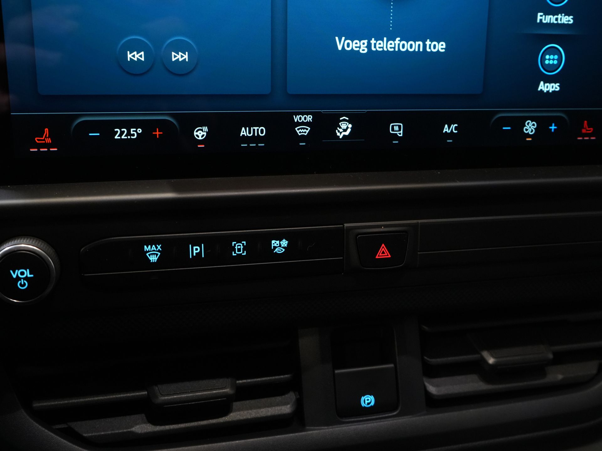 Ford E-Transit Custom Bestelbus 340 L2 Trend 65 kWh 330 km WLTP LED/ Snellader/ 2.3t Trekverm./ Stuurverw./ Stoelverw./ Carplay/ Climate/ Camera/ PDC/ Cruise 20