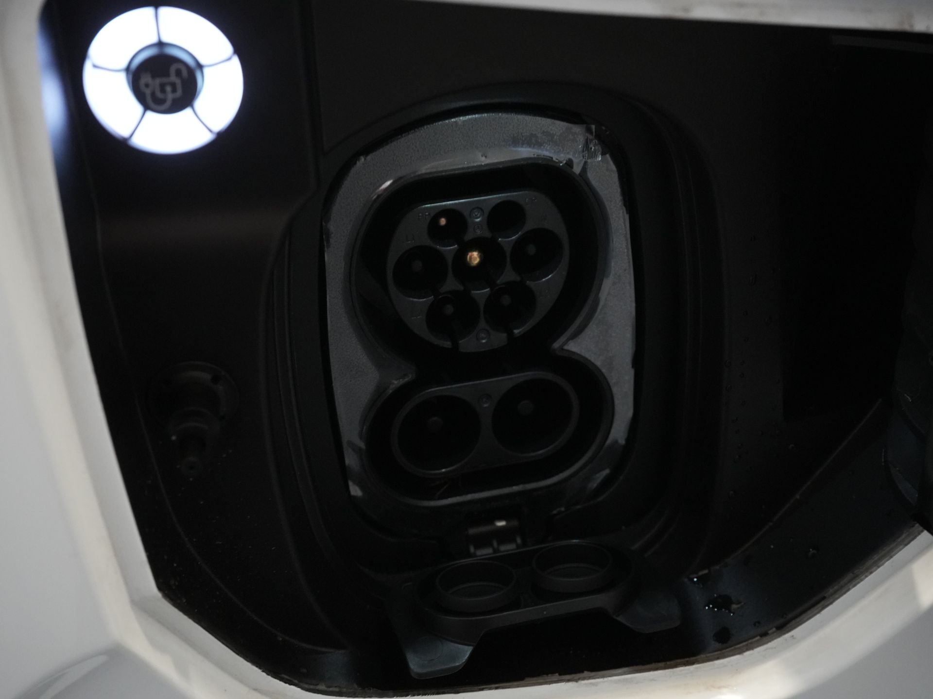 Ford E-Transit Custom Bestelbus 340 L2 Trend 65 kWh 330 km WLTP LED/ Snellader/ 2.3t Trekverm./ Stuurverw./ Stoelverw./ Carplay/ Climate/ Camera/ PDC/ Cruise 28