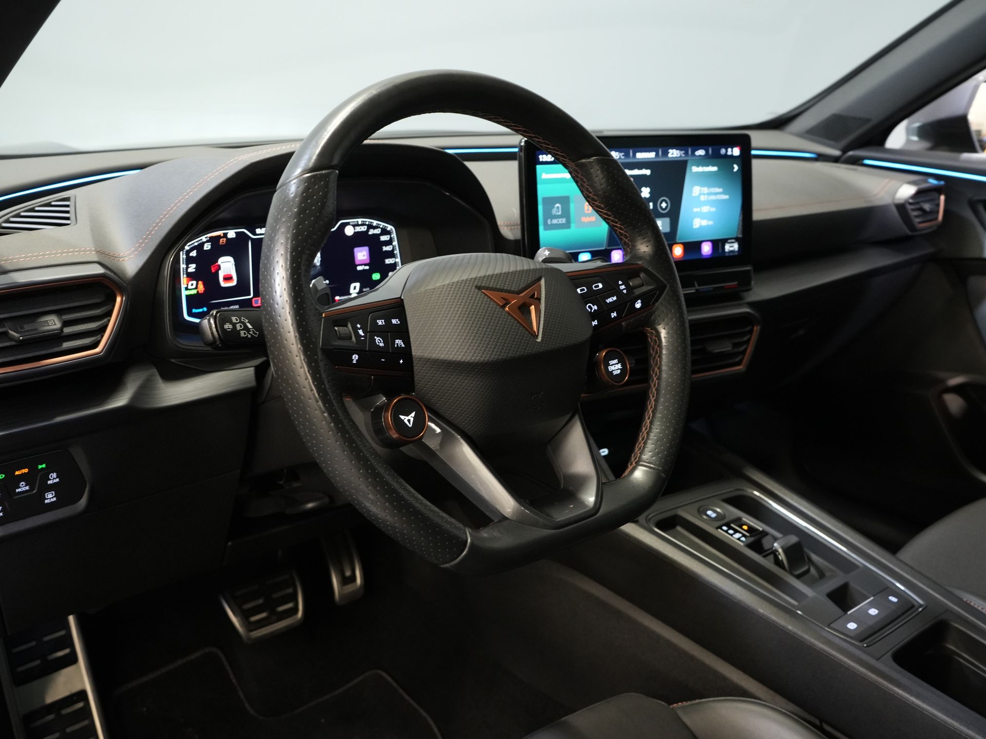 CUPRA Formentor SUV 1.4 e-Hybrid 245 pk VZ Copper Edition Matrix/ Trekhaak/ Adapt.Cruise/ Stoelverw./ Stuurverw./ Navi/ Camera/ Climate 13