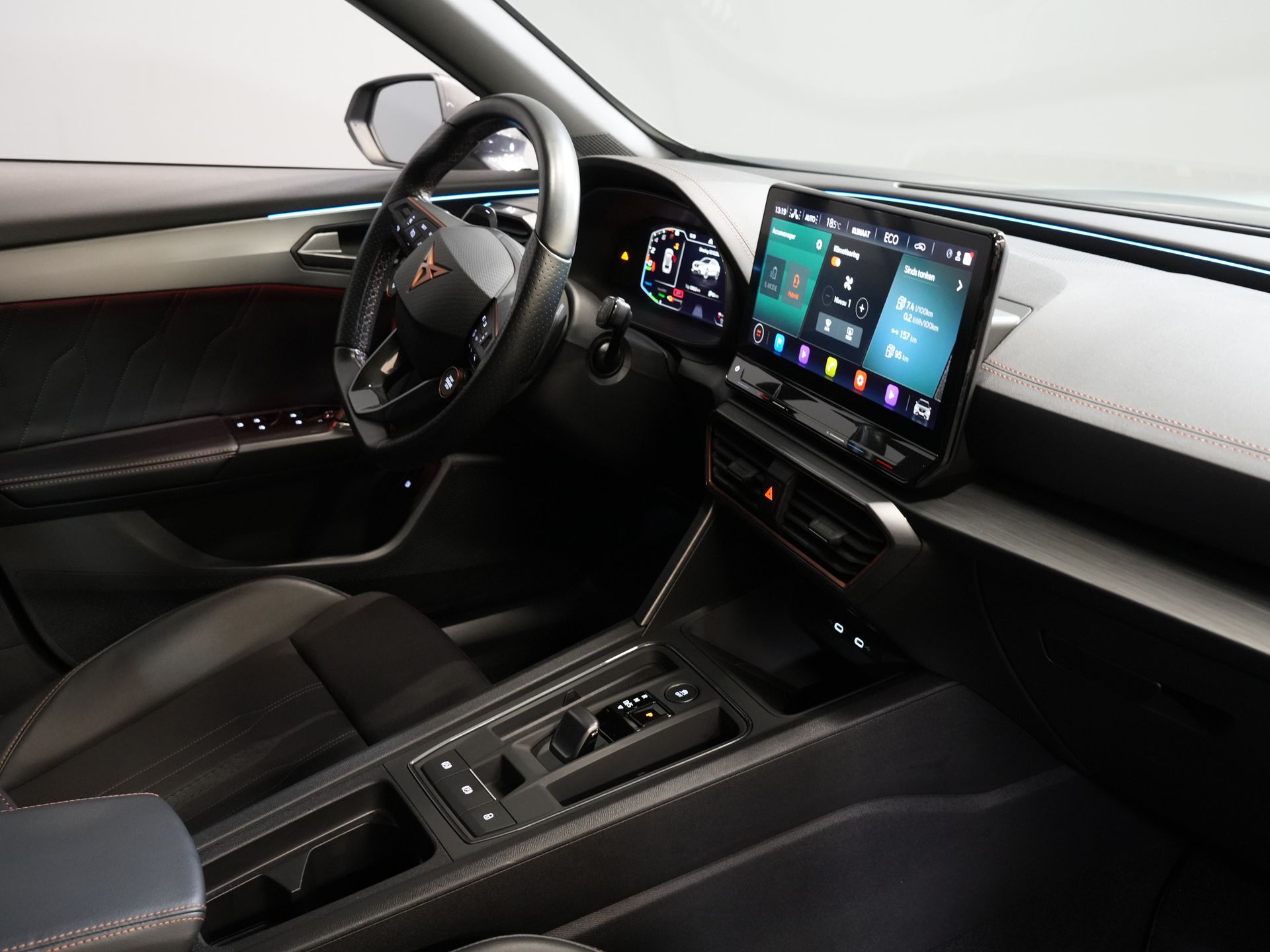 CUPRA Formentor SUV 1.4 e-Hybrid 245 pk VZ Copper Edition Matrix/ Trekhaak/ Adapt.Cruise/ Stoelverw./ Stuurverw./ Navi/ Camera/ Climate 2