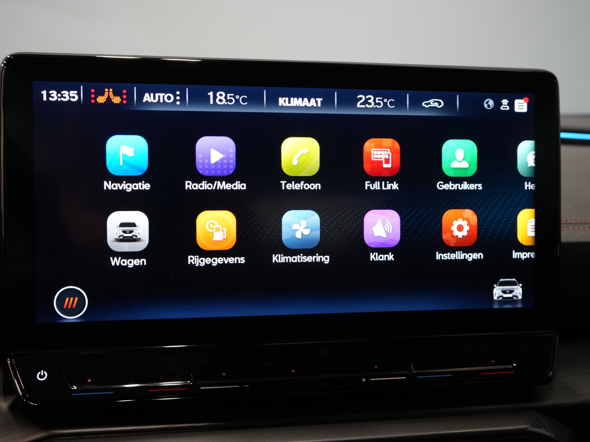 CUPRA Formentor SUV 1.4 e-Hybrid 245 pk VZ Copper Edition Matrix/ Trekhaak/ Adapt.Cruise/ Stoelverw./ Stuurverw./ Navi/ Camera/ Climate 24