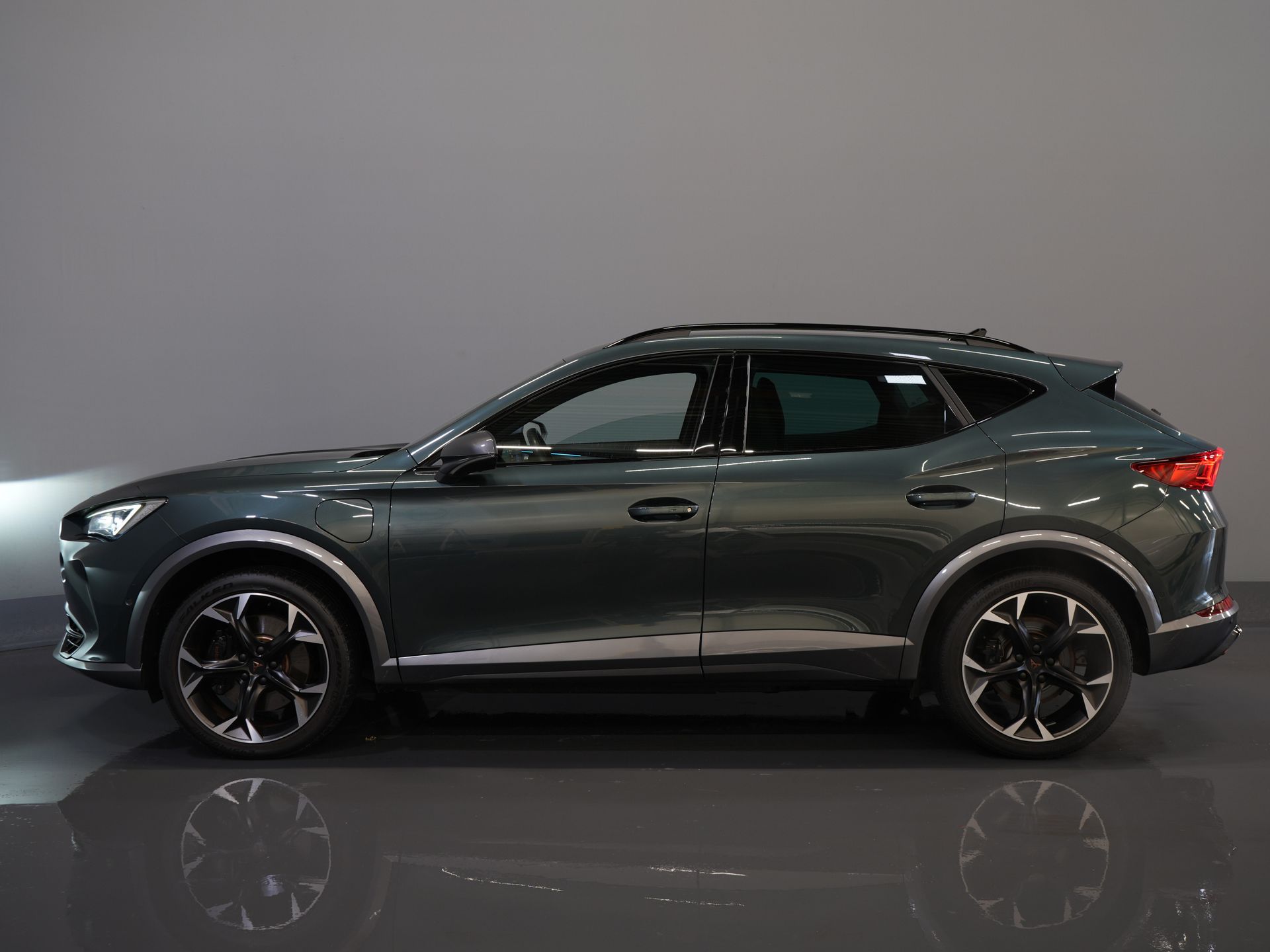 CUPRA Formentor SUV 1.4 e-Hybrid 245 pk VZ Copper Edition Matrix/ Trekhaak/ Adapt.Cruise/ Stoelverw./ Stuurverw./ Navi/ Camera/ Climate 9