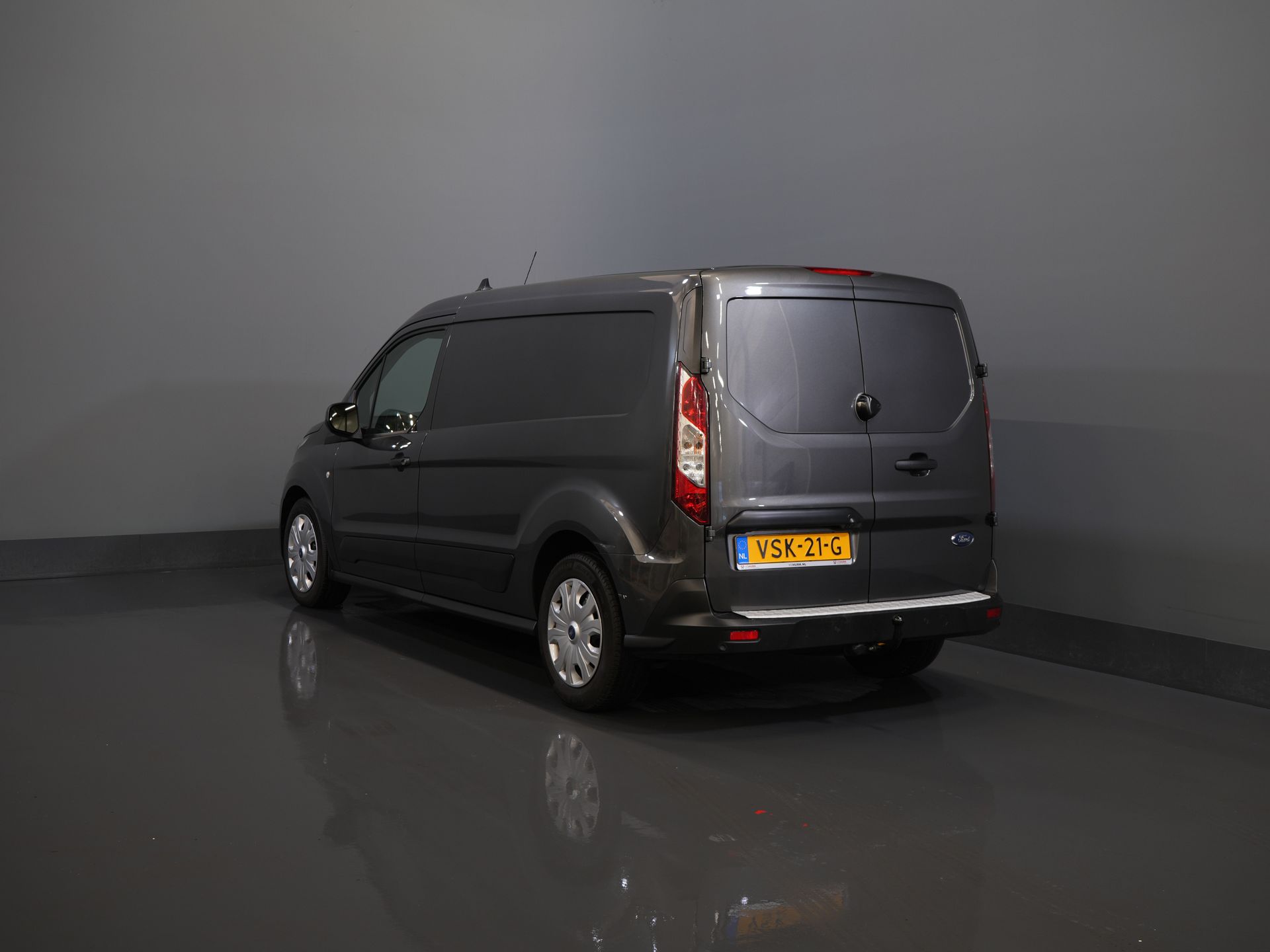 Ford Transit Connect Bestelbus 1.5 TDCI 100 pk Trend L2 BPM VRIJ! DB Riem V.V/ Carplay/ Camera/ Airco/ Navi/ PDC/ Trekhaak 1