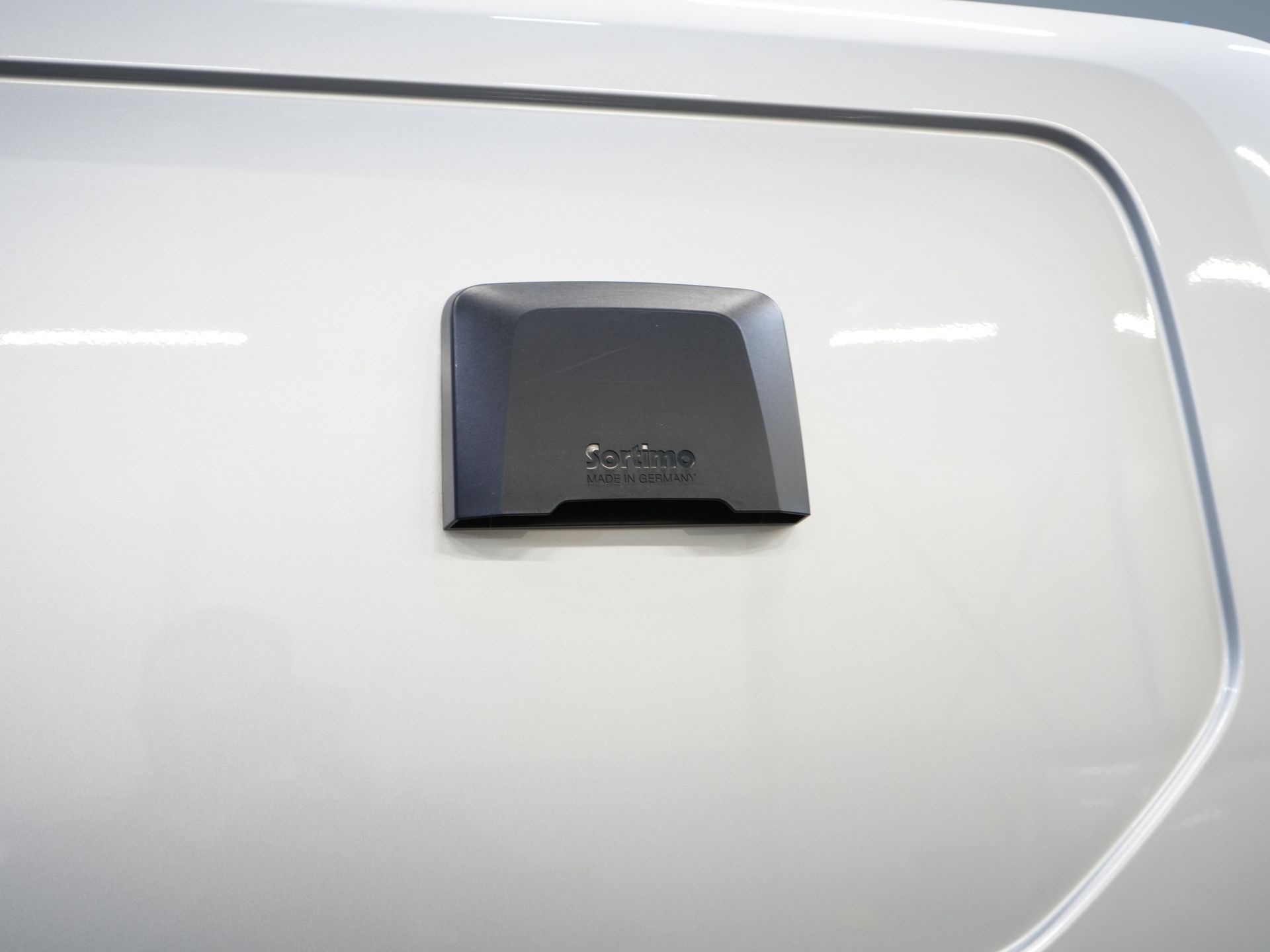 Ford Transit Custom Bestelbus 2.0 TDCI 130 pk BPM VRIJ! Sortimo/ Standkachel/ Stoelverw./ Carplay/ Camera/ Navi/ Cruise 17