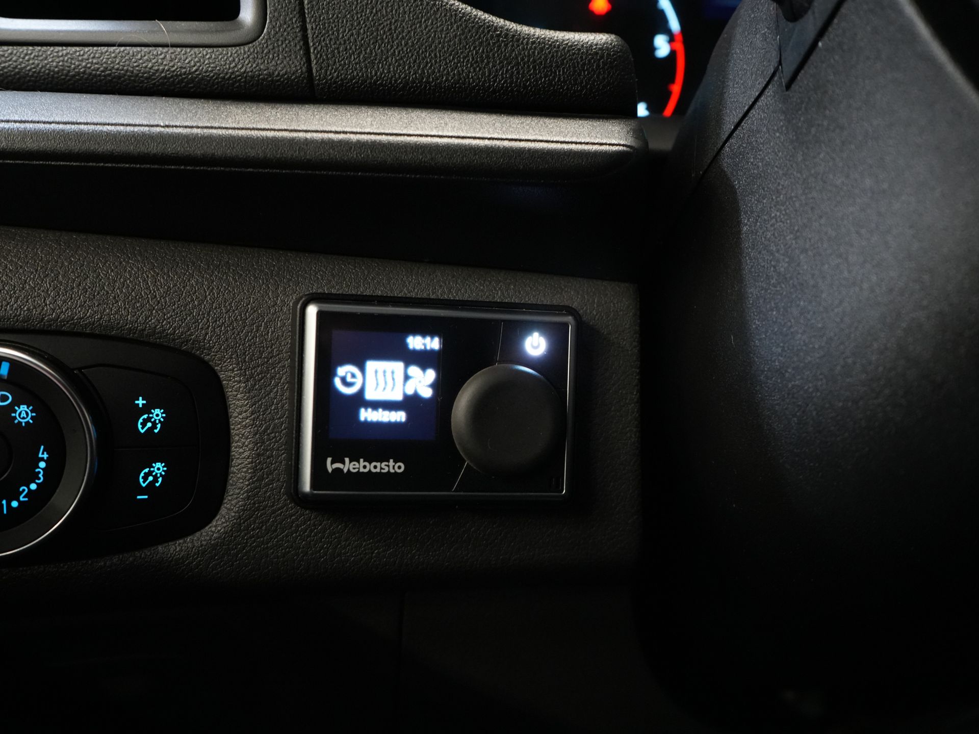 Ford Transit Custom Bestelbus 2.0 TDCI 130 pk BPM VRIJ! Sortimo/ Standkachel/ Stoelverw./ Carplay/ Camera/ Navi/ Cruise 21