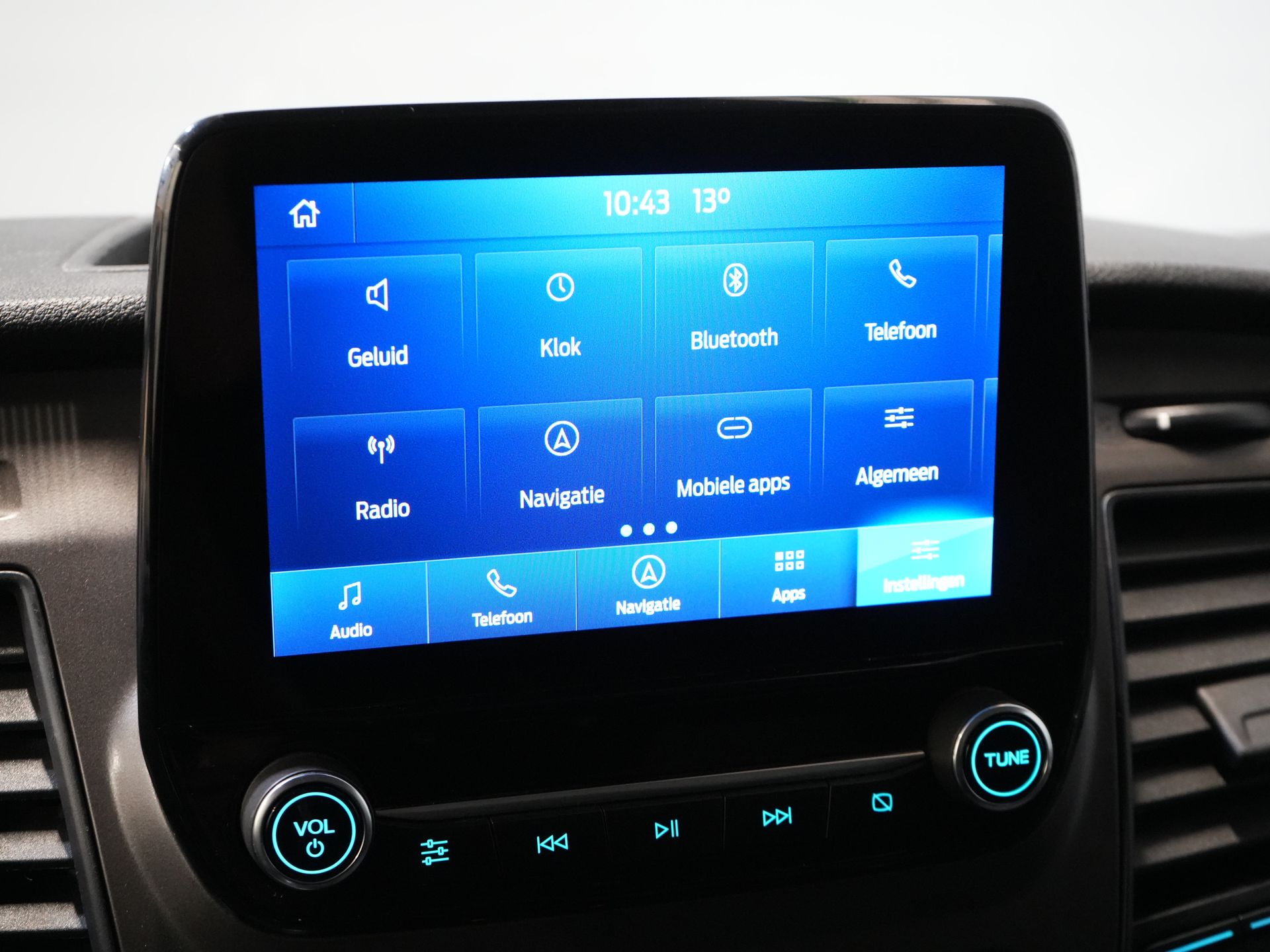 Ford Transit Custom Bestelbus 2.0 TDCI 130 pk BPM VRIJ! Sortimo/ Standkachel/ Stoelverw./ Carplay/ Camera/ Navi/ Cruise 25