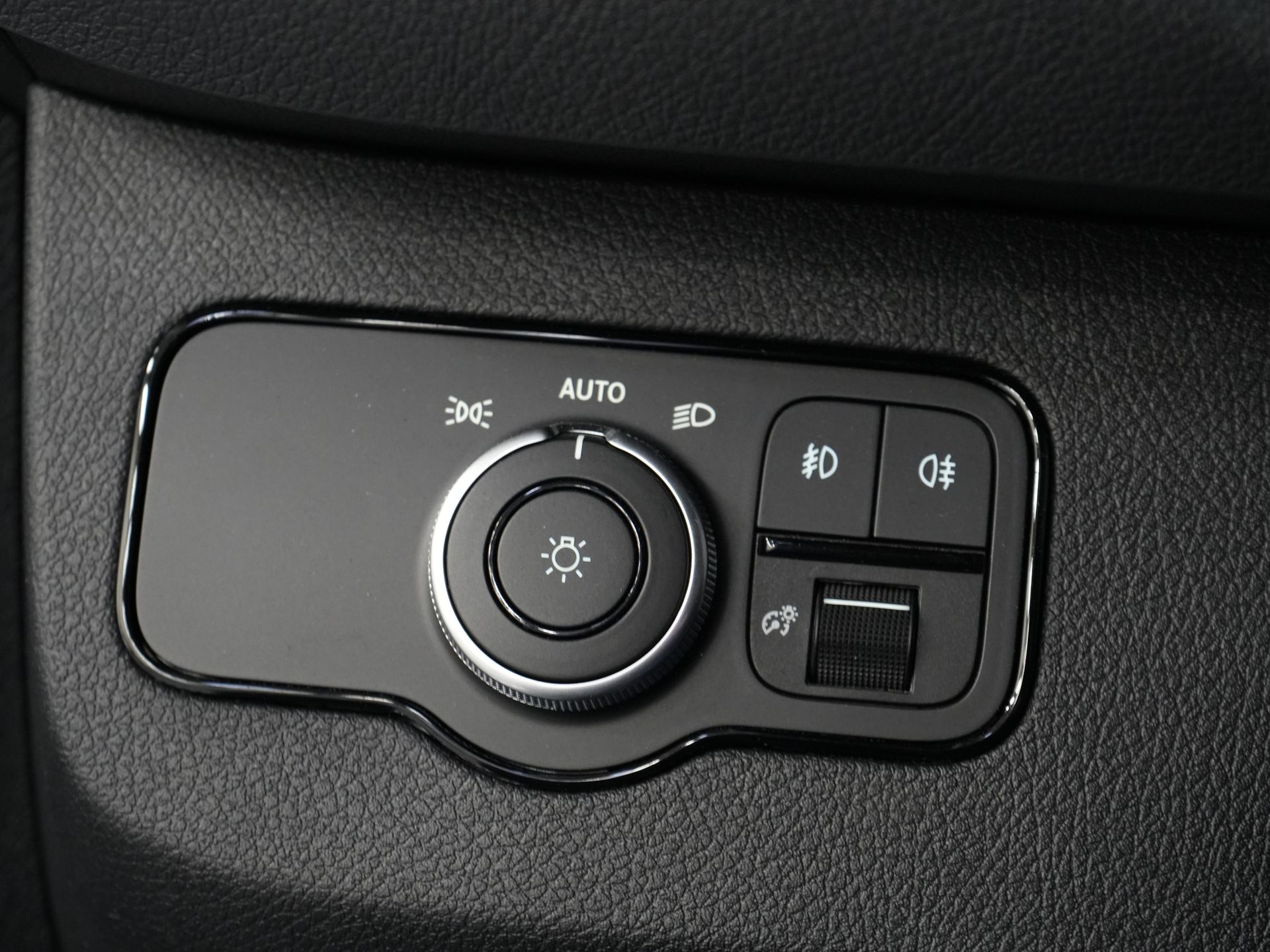 Mercedes-Benz Sprinter Bestelbus 317 Aut. L2H2 BPM VRIJ! LED/ 270 Gr.Deuren/ Gev.Stoel/ Stoelverw./ Navi/ Camera/ PDC/ Betimmerd/ Cruise 16