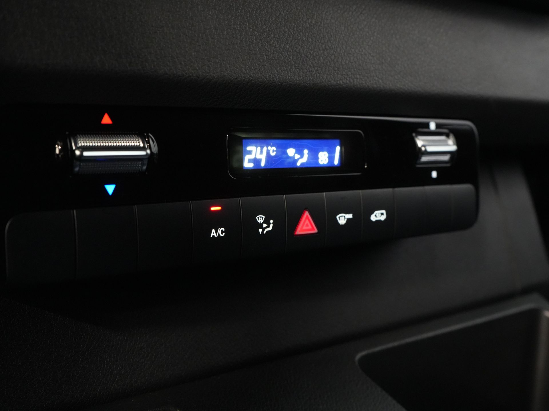 Mercedes-Benz Sprinter Bestelbus 317 Aut. L2H2 BPM VRIJ! LED/ 270 Gr.Deuren/ Gev.Stoel/ Stoelverw./ Navi/ Camera/ PDC/ Betimmerd/ Cruise 20