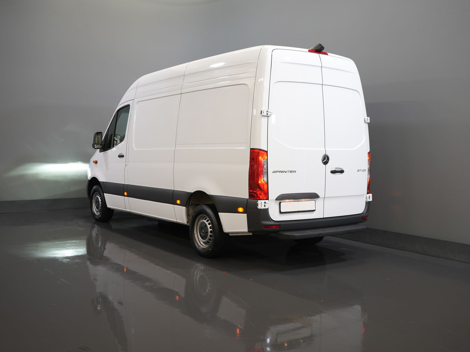 Mercedes-Benz Sprinter Bestelbus 317 Aut. L2H2 BPM VRIJ! LED/ 270 Gr.Deuren/ Gev.Stoel/ Stoelverw./ Navi/ Camera/ PDC/ Betimmerd/ Cruise 1