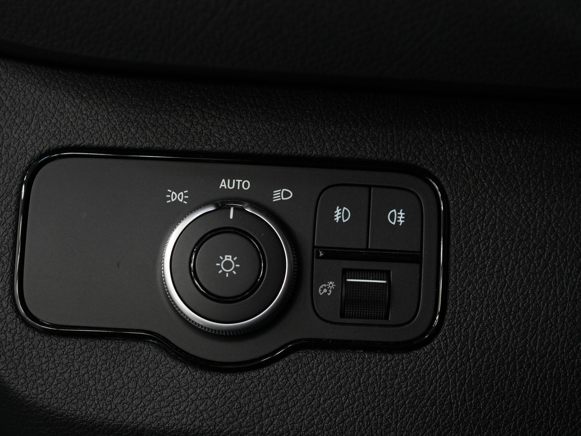 Mercedes-Benz Sprinter Bestelbus 317 Aut. L2H2 BPM VRIJ! LED/ 270 Gr.Deuren/ Gev.Stoel/ Stoelverw./ Navi/ Camera/ PDC/ Betimmerd/ Cruise 16