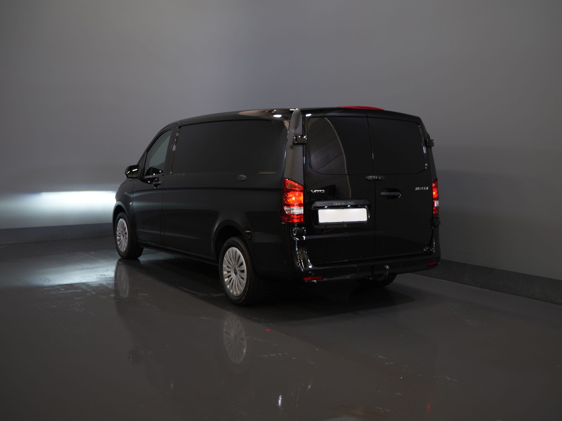 Mercedes-Benz Vito Bestelbus 116 CDI Aut. L2 BPM VRIJ! LED/ Carplay/ 270Gr.Deuren/ Stoelverw./ Navi/ Camera/ Cruise/ PDC/ Trekhaak 1