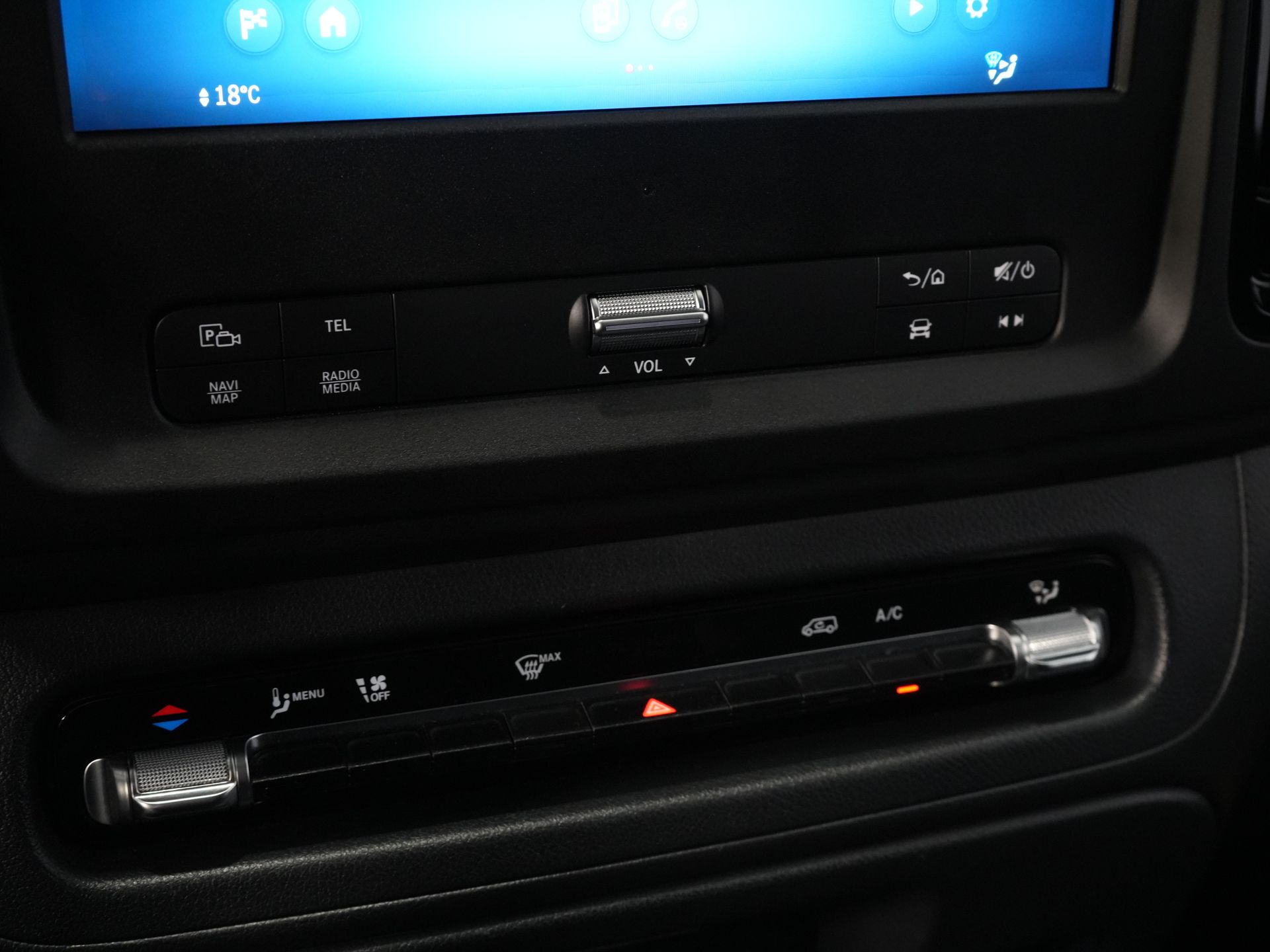 Mercedes-Benz Vito Bestelbus 116 CDI Aut. L2 BPM VRIJ! LED/ Carplay/ 270Gr.Deuren/ Stoelverw./ Navi/ Camera/ Cruise/ PDC/ Trekhaak 23