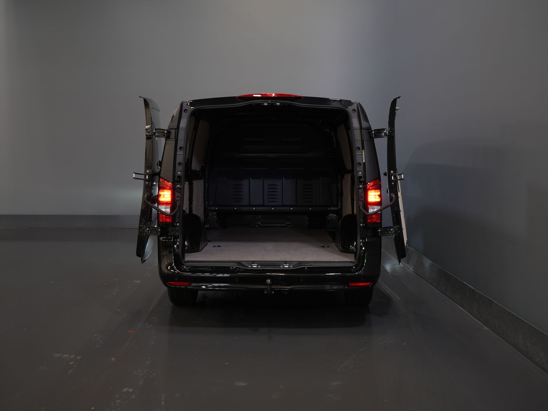 Mercedes-Benz Vito Bestelbus 116 CDI Aut. L2 BPM VRIJ! LED/ Carplay/ 270Gr.Deuren/ Stoelverw./ Navi/ Camera/ Cruise/ PDC/ Trekhaak 4