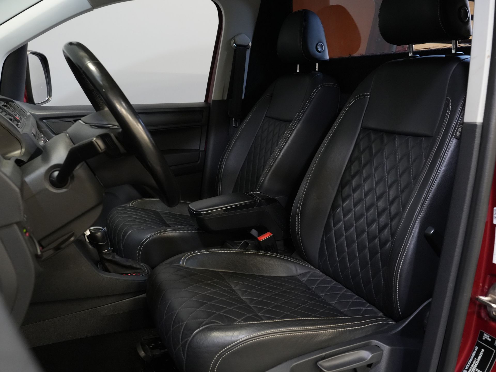 Volkswagen Caddy Bestelbus 2.0 TDI 100 pk C-Edition DSG Aut. BPM VRIJ! Bi-Xenon/ Adapt. Cruise/ Leder/ Climate/ Alarm III/ Carplay/ Stoelverw./ Roofrails/  11