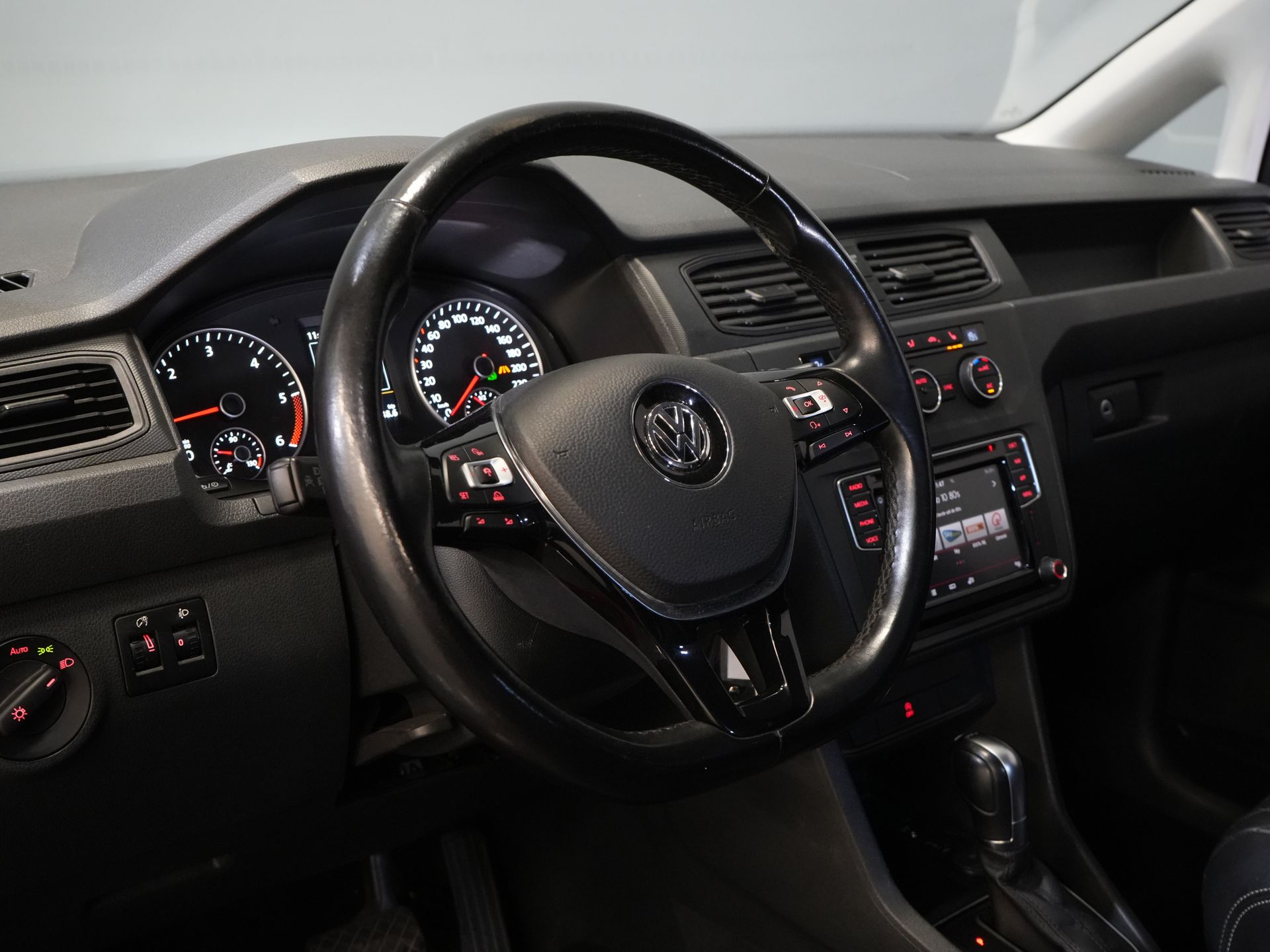 Volkswagen Caddy Bestelbus 2.0 TDI 100 pk C-Edition DSG Aut. BPM VRIJ! Bi-Xenon/ Adapt. Cruise/ Leder/ Climate/ Alarm III/ Carplay/ Stoelverw./ Roofrails/  13