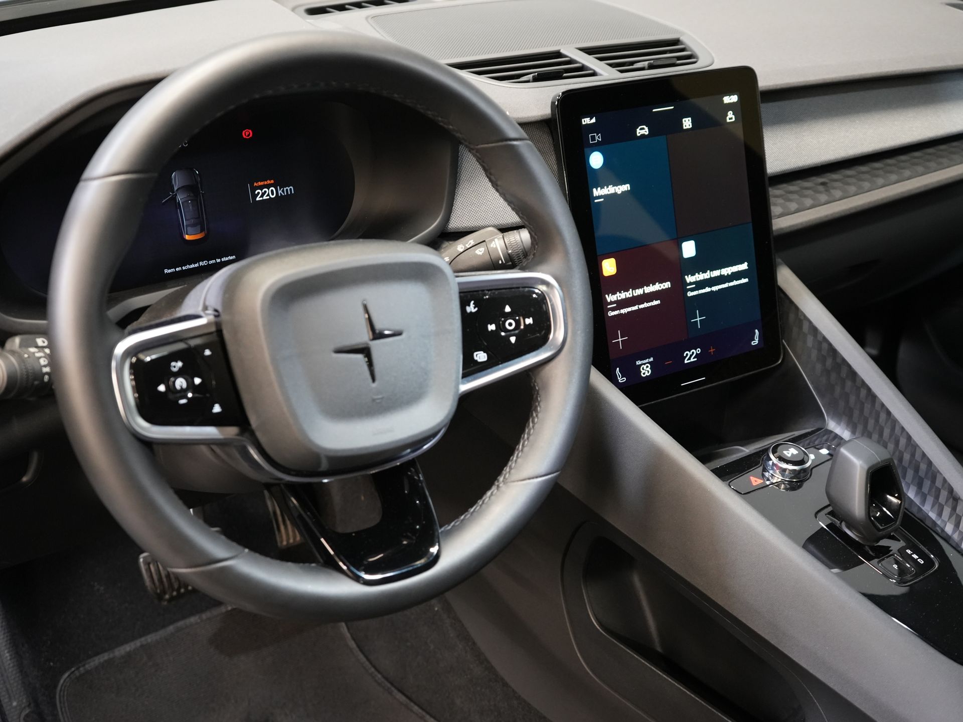 Polestar 2 Sedan Long Range 78 kWh 551 km WLTP 94% SOH LED/ Adapt.Cruise/ Memory/ Stoelverw./ Carplay/ Navi/ Climate 13