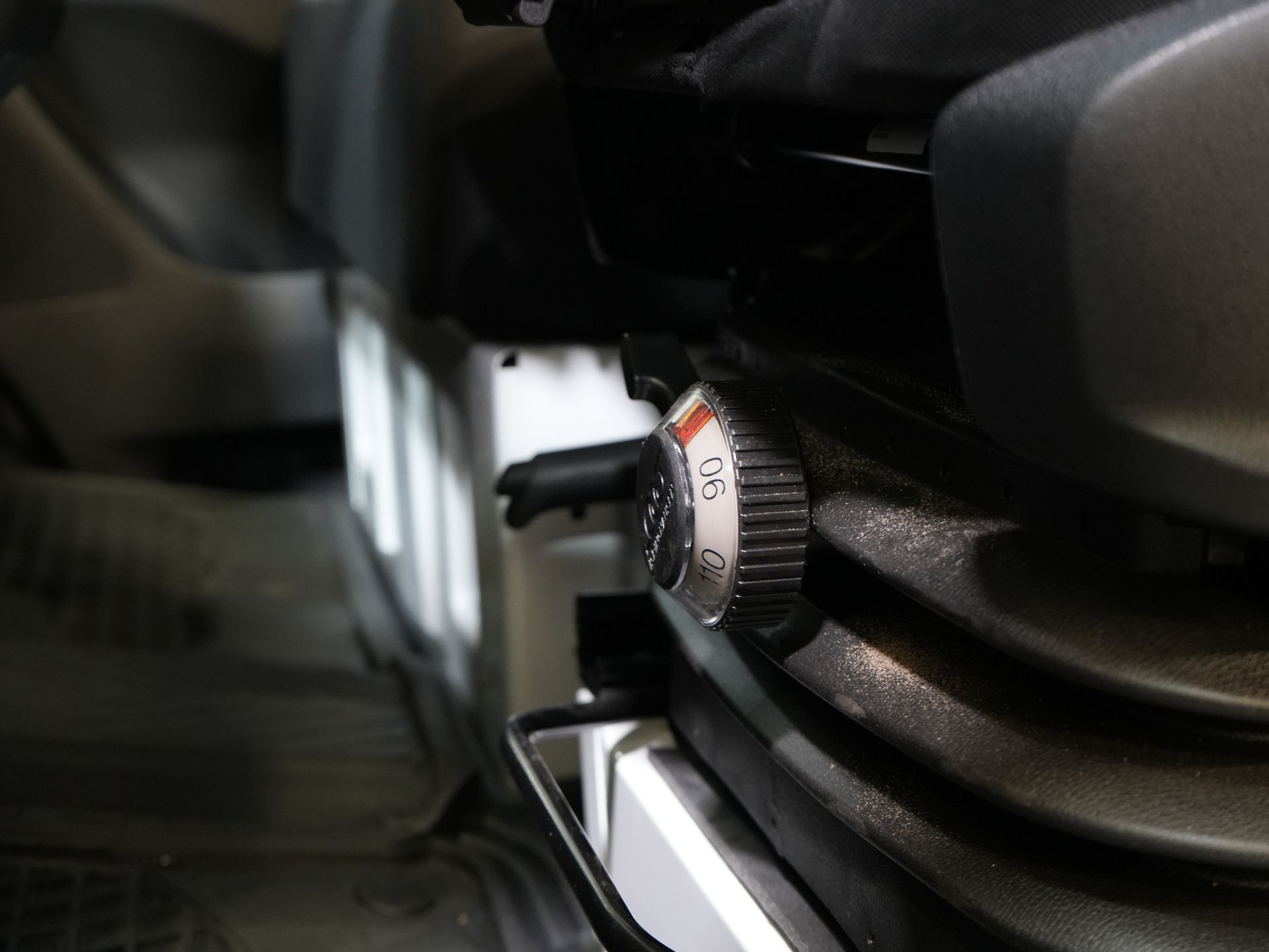 Mercedes-Benz Sprinter Bestelbus 317 CDI Aut. L2H2 BPM VRIJ! LED/ Gev.Stoel/ 270Gr.Deuren/ Stoelverw./ Navi/ Camera/ PDC/ Cruise 25