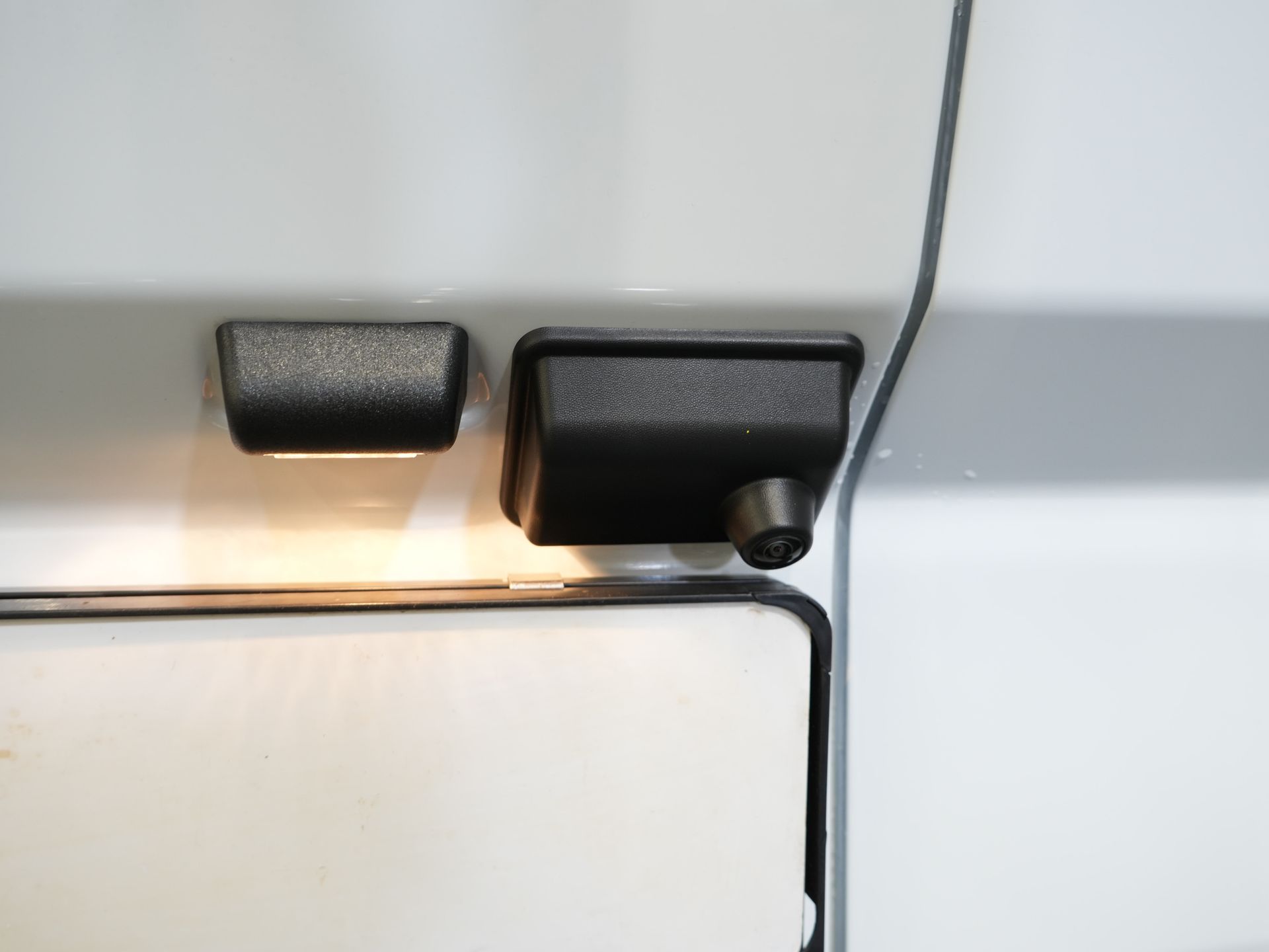 Ford E-Transit Custom Bestelbus 320 Trend 65 kWh 330 km WLTP LED/ Snellader/ 2.3t Trekverm./ Stoelverw./ Carplay/ Climate/ Camera/ PDC/ Cruise 15