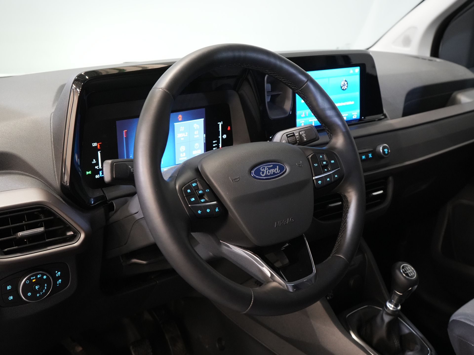 Ford Transit Courier Bestelbus 1.5 TDCi 100 pk Limited BPM VRIJ! Virtual Cockpit/ Stoelverw./ Stuurverw./ Carplay/ Camera/ PDC/ LMV/ Climate/ Cruise 13