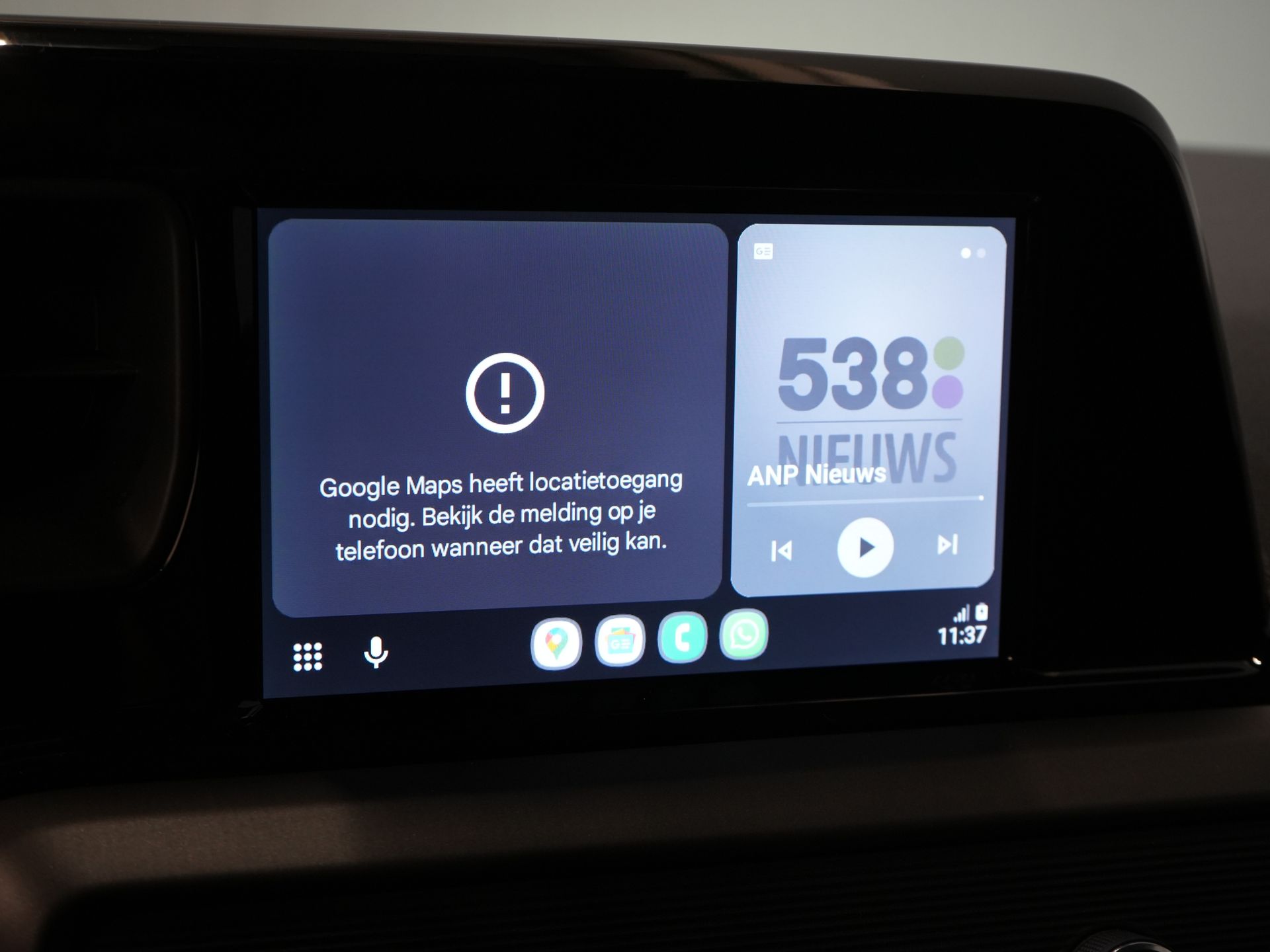 Ford Transit Courier Bestelbus 1.5 TDCi 100 pk Limited BPM VRIJ! Virtual Cockpit/ Stoelverw./ Stuurverw./ Carplay/ Camera/ PDC/ LMV/ Climate/ Cruise 23