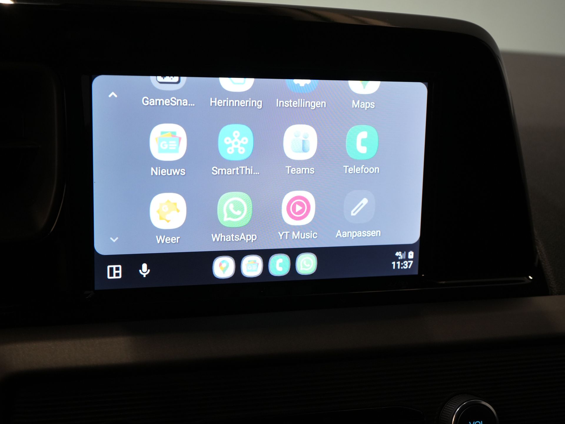 Ford Transit Courier Bestelbus 1.5 TDCi 100 pk Limited BPM VRIJ! Virtual Cockpit/ Stoelverw./ Stuurverw./ Carplay/ Camera/ PDC/ LMV/ Climate/ Cruise 24