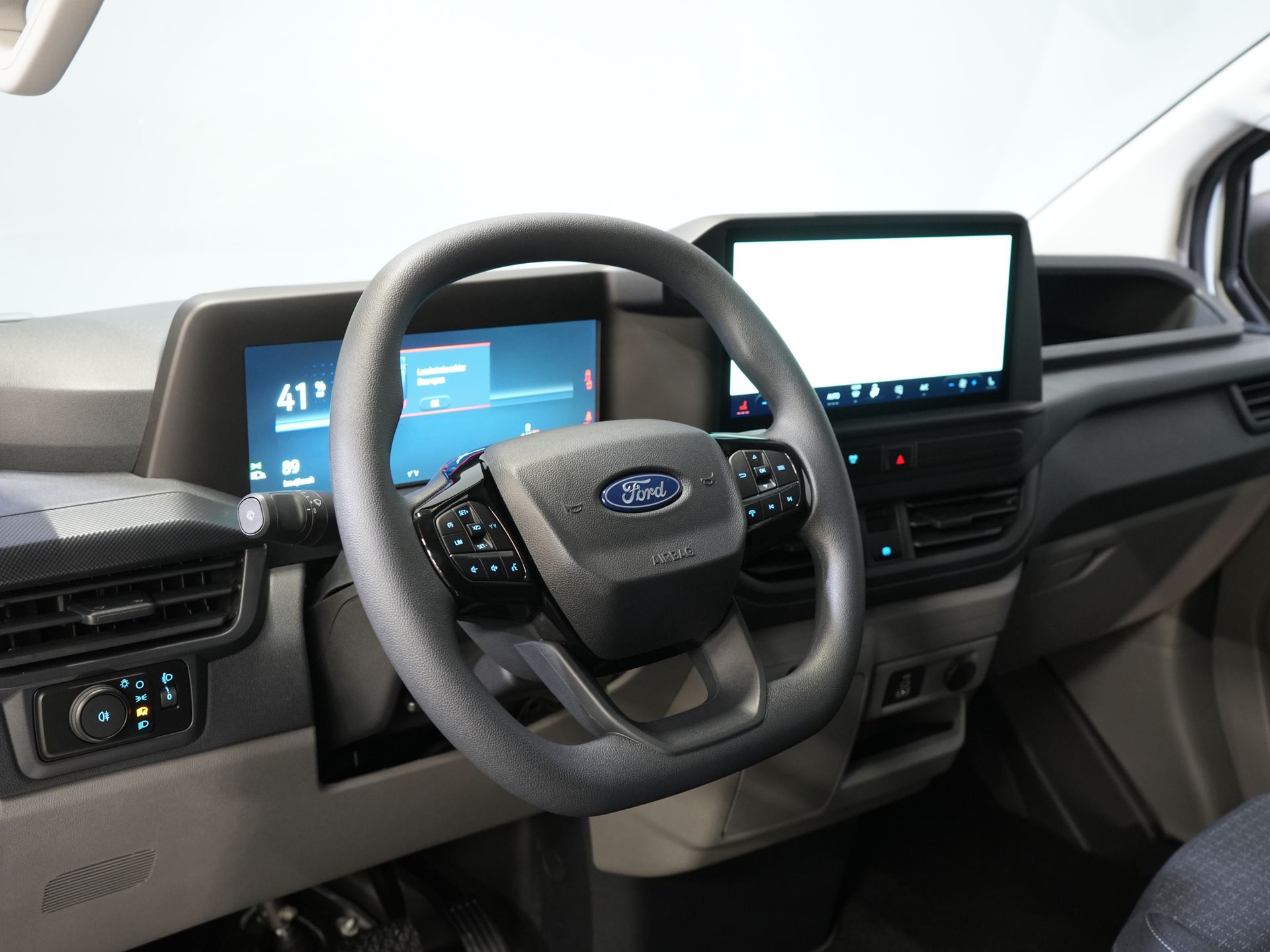 Ford E-Transit Custom Bestelbus 320 Trend 65 kWh 330 km WLTP LED/ Snellader/ 2.3t Trekverm./ Stoelverw./ Carplay/ Climate/ Camera/ PDC/ Cruise 13