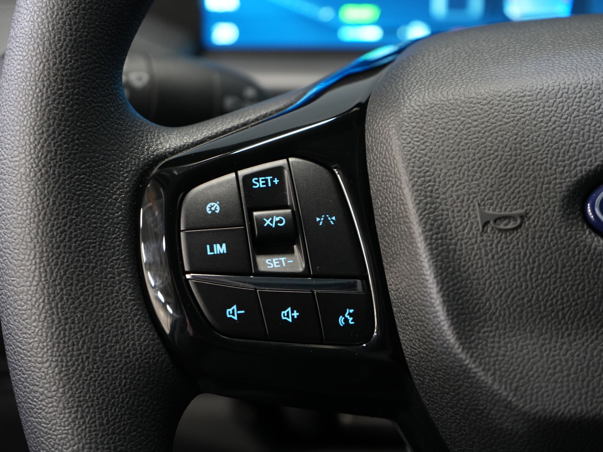 Ford E-Transit Custom Bestelbus 320 Trend 65 kWh 330 km WLTP LED/ Snellader/ 2.3t Trekverm./ Stoelverw./ Carplay/ Climate/ Camera/ PDC/ Cruise 18