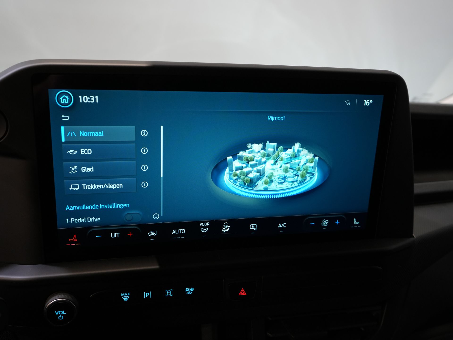 Ford E-Transit Custom Bestelbus 320 Trend 65 kWh 330 km WLTP LED/ Snellader/ 2.3t Trekverm./ Stoelverw./ Carplay/ Climate/ Camera/ PDC/ Cruise 21