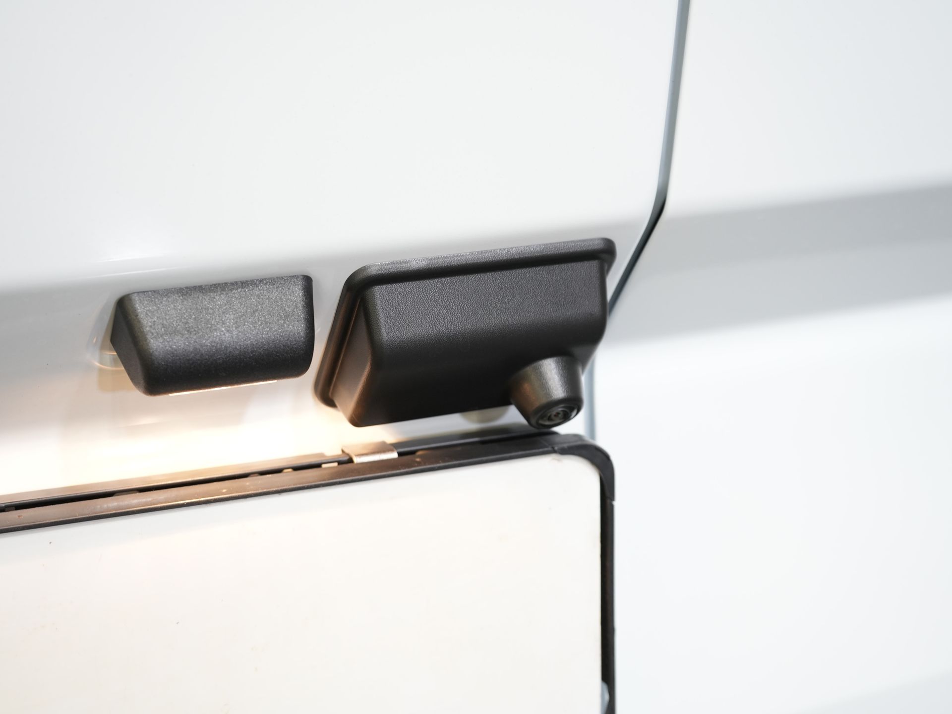 Ford E-Transit Custom Bestelbus 320 Trend 65 kWh 330 km WLTP LED/ Snellader/ 2.3t Trekverm./ Stoelverw./ Carplay/ Climate/ Camera/ PDC/ Cruise 15