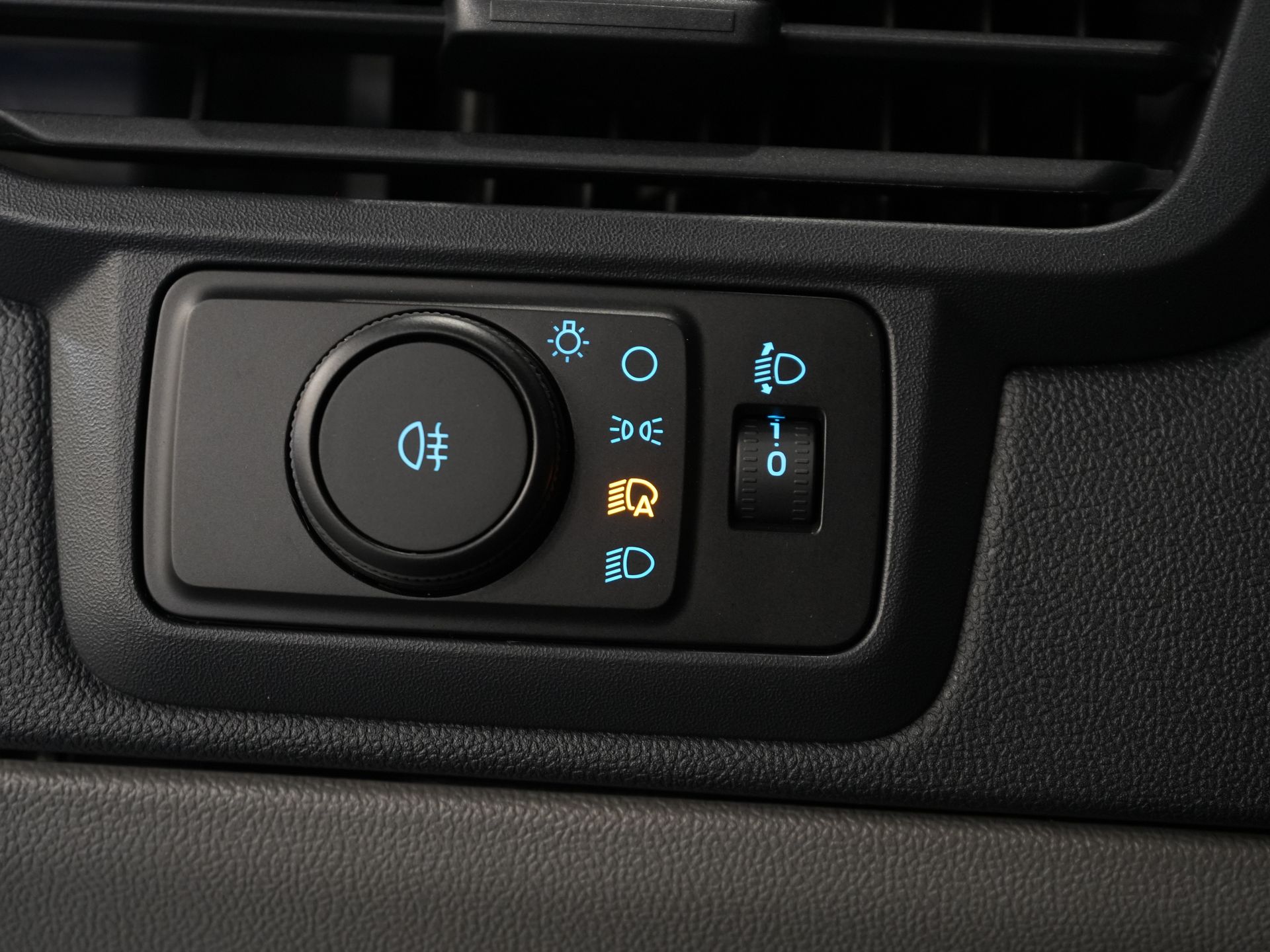 Ford E-Transit Custom Bestelbus 320 Trend 65 kWh 330 km WLTP LED/ Snellader/ 2.3t Trekverm./ Stoelverw./ Carplay/ Climate/ Camera/ PDC/ Cruise 17