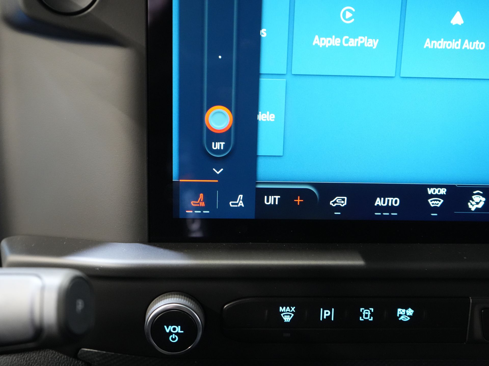 Ford E-Transit Custom Bestelbus 320 Trend 65 kWh 330 km WLTP LED/ Snellader/ 2.3t Trekverm./ Stoelverw./ Carplay/ Climate/ Camera/ PDC/ Cruise 21