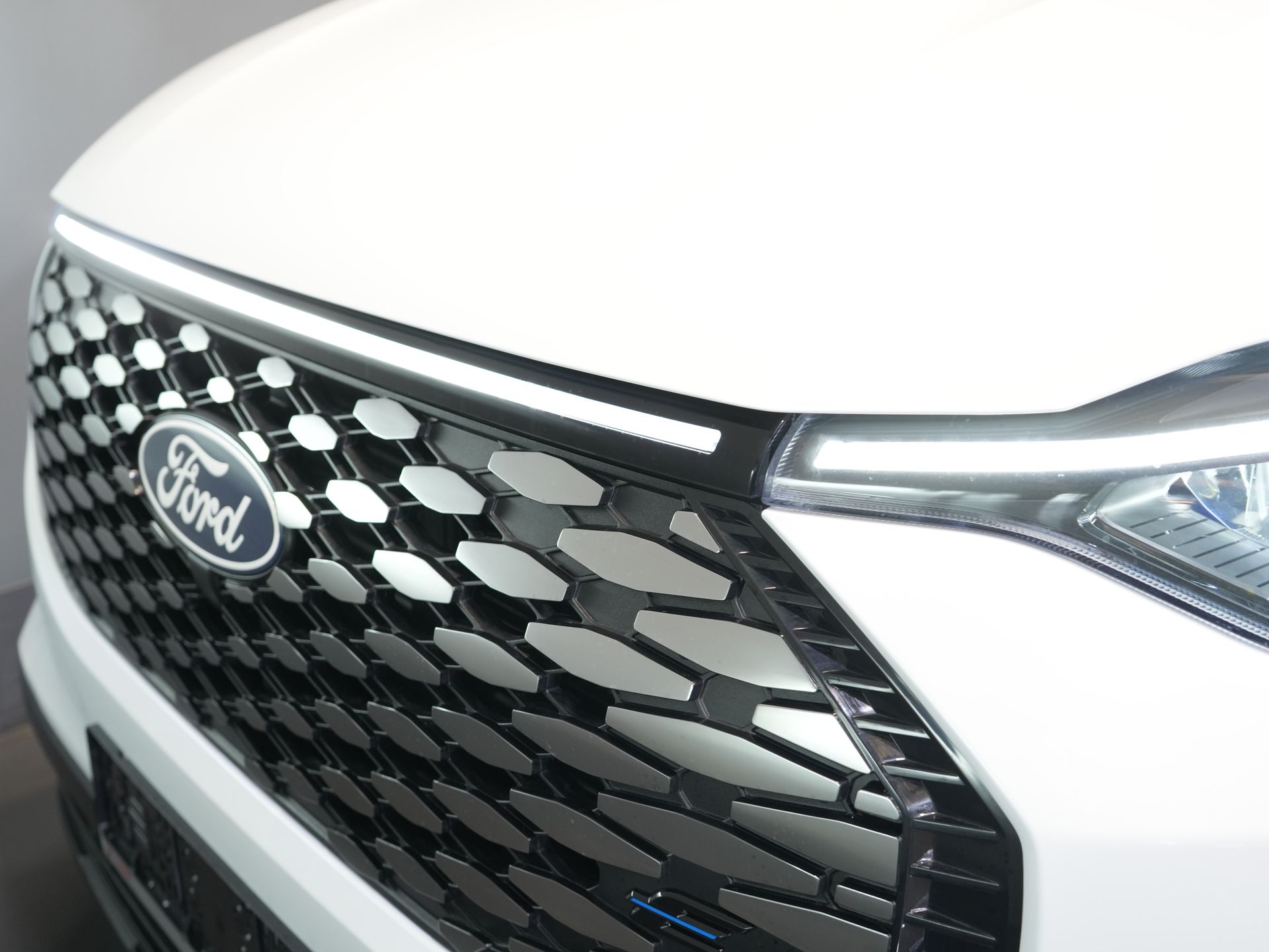 Ford E-Transit Custom Bestelbus 320 Trend 65 kWh 330 km WLTP LED/ Snellader/ 2.3t Trekverm./ Stoelverw./ Carplay/ Climate/ Camera/ PDC/ Cruise 27