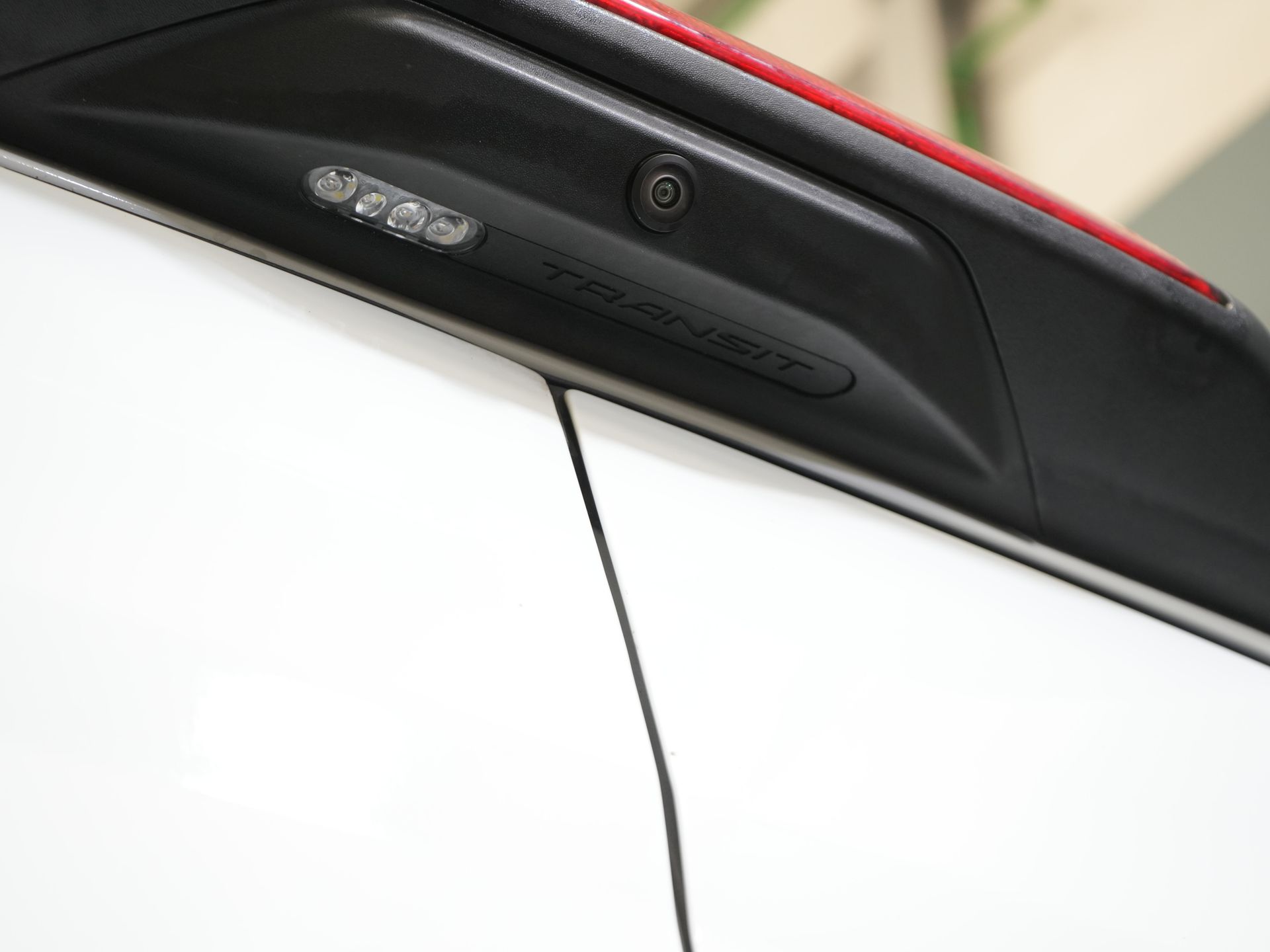 Ford Transit Bestelbus 350 2.0 TDCI 130 pk L3H3 Adapt.Cruise/ 360 Camera/ 270Gr.Deuren/ Stoelverw./ Navi/ Carplay/ PDC/ Climate 15