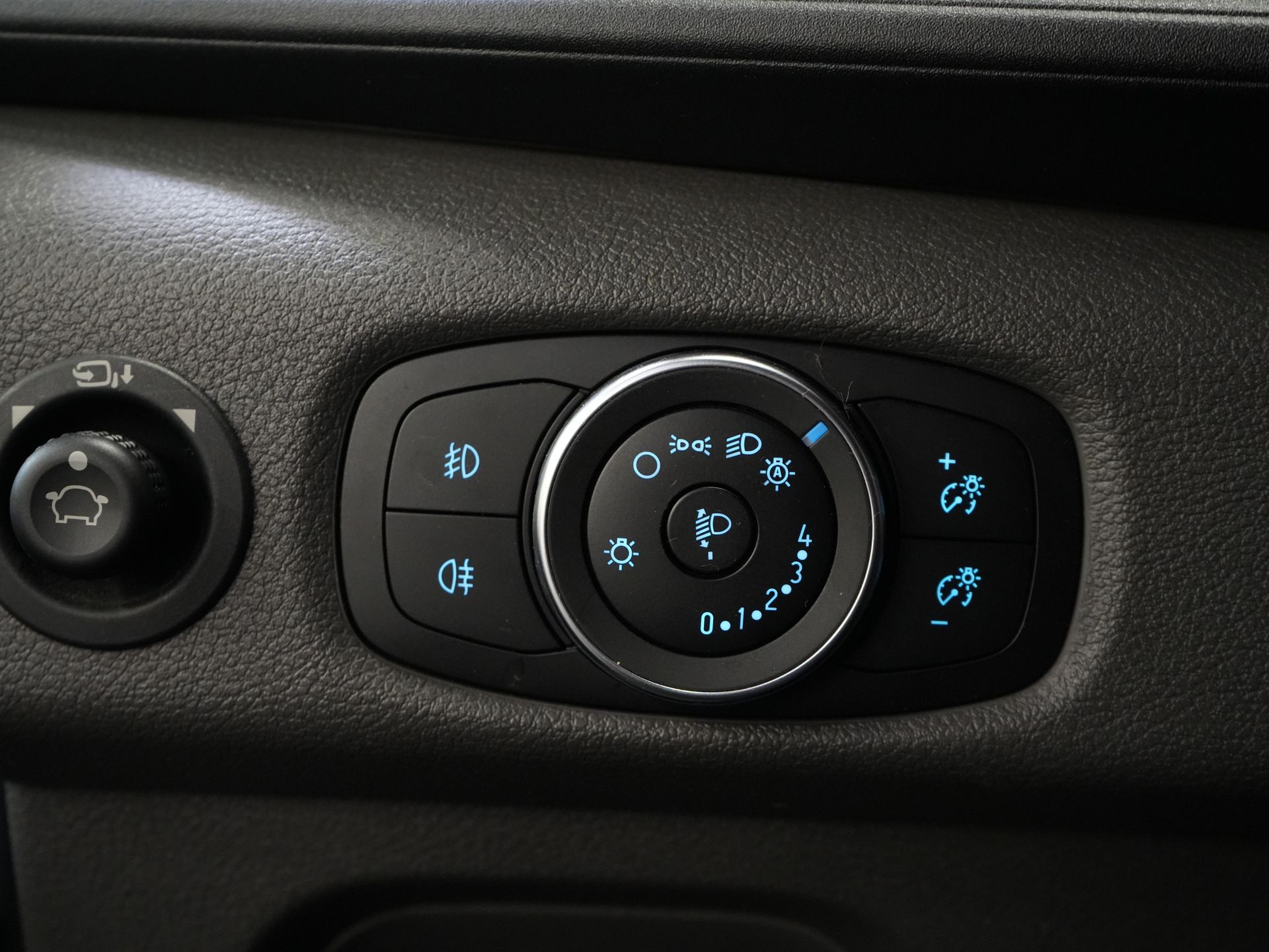 Ford Transit Bestelbus 350 2.0 TDCI 130 pk L3H3 Adapt.Cruise/ 360 Camera/ 270Gr.Deuren/ Stoelverw./ Navi/ Carplay/ PDC/ Climate 17